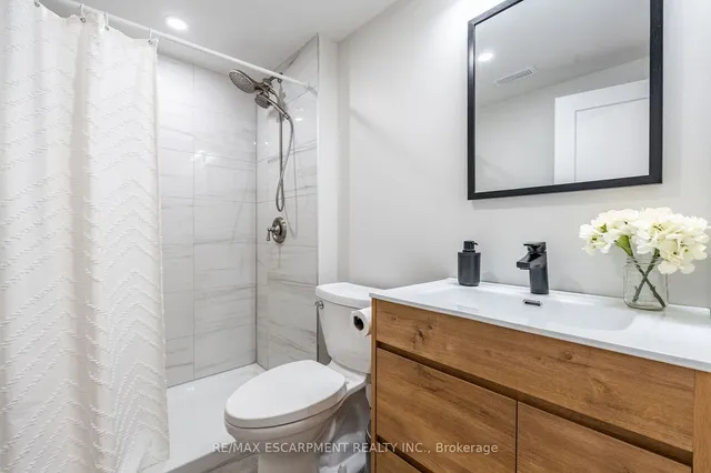 Additional property image - 141 BUCKINGHAM Dr