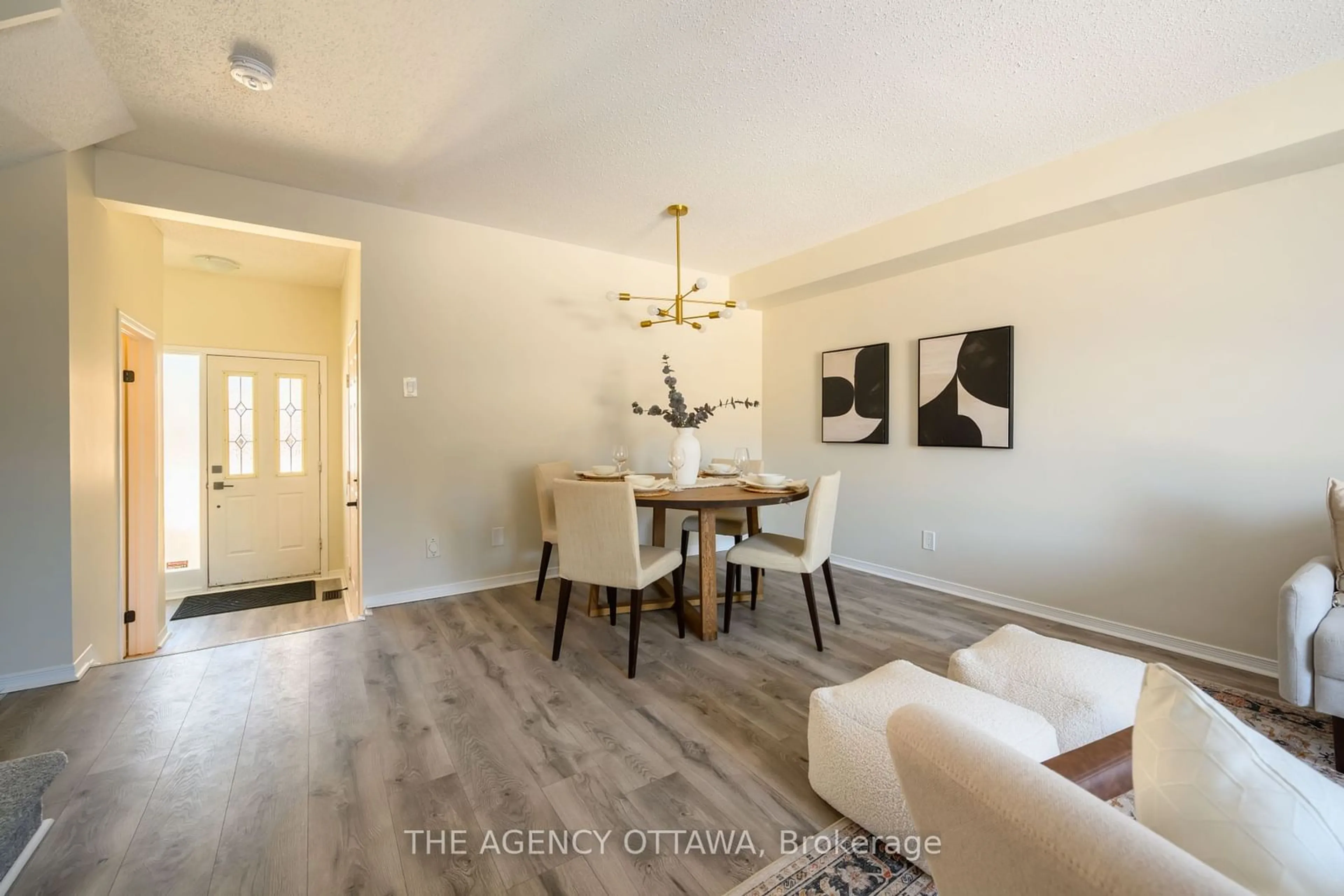 Dining room, wood/laminate floor for 53 Springcreek Cres, Kanata Ontario K2M 2M2