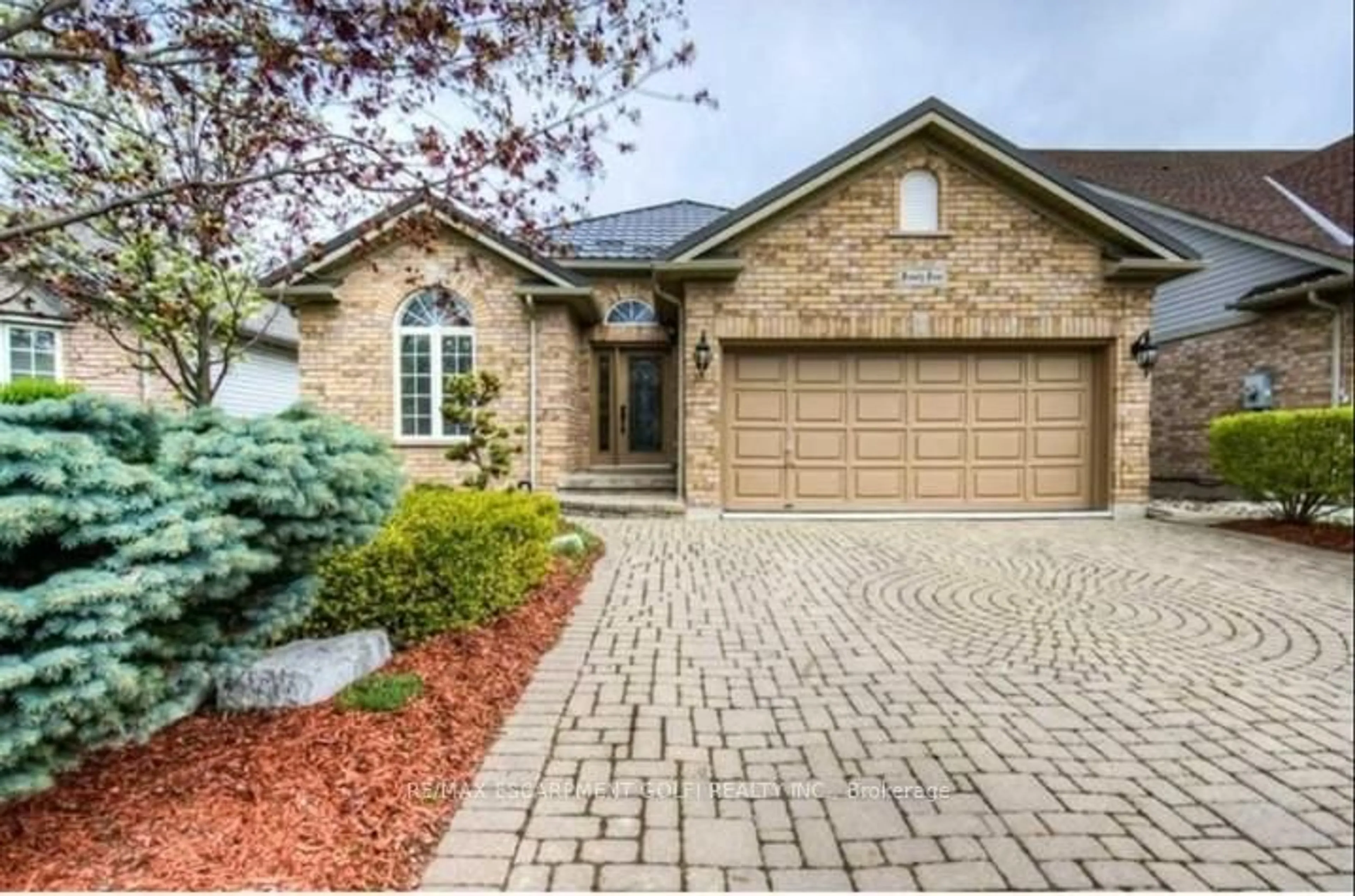 Home with brick exterior material, street for 44 MCNICHOL Dr, Cambridge Ontario N1P 1C9