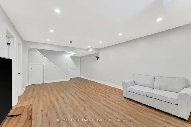 Additional property image - 209 JOHN FREDERICK Dr