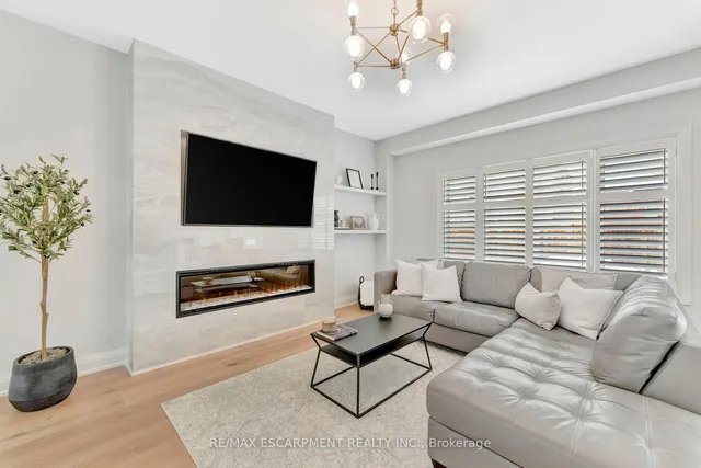 Additional property image - 209 JOHN FREDERICK Dr