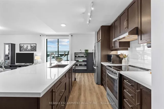 Additional property image - 30 Hamilton St Unit 703