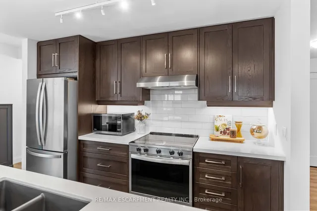 Additional property image - 30 Hamilton St Unit 703