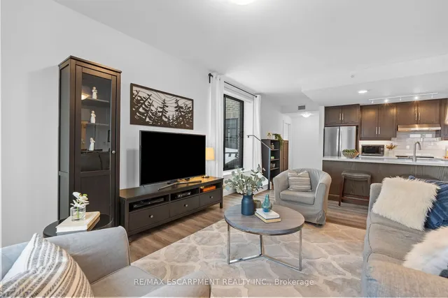 Additional property image - 30 Hamilton St Unit 703