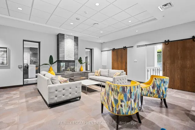 Additional property image - 30 Hamilton St Unit 703