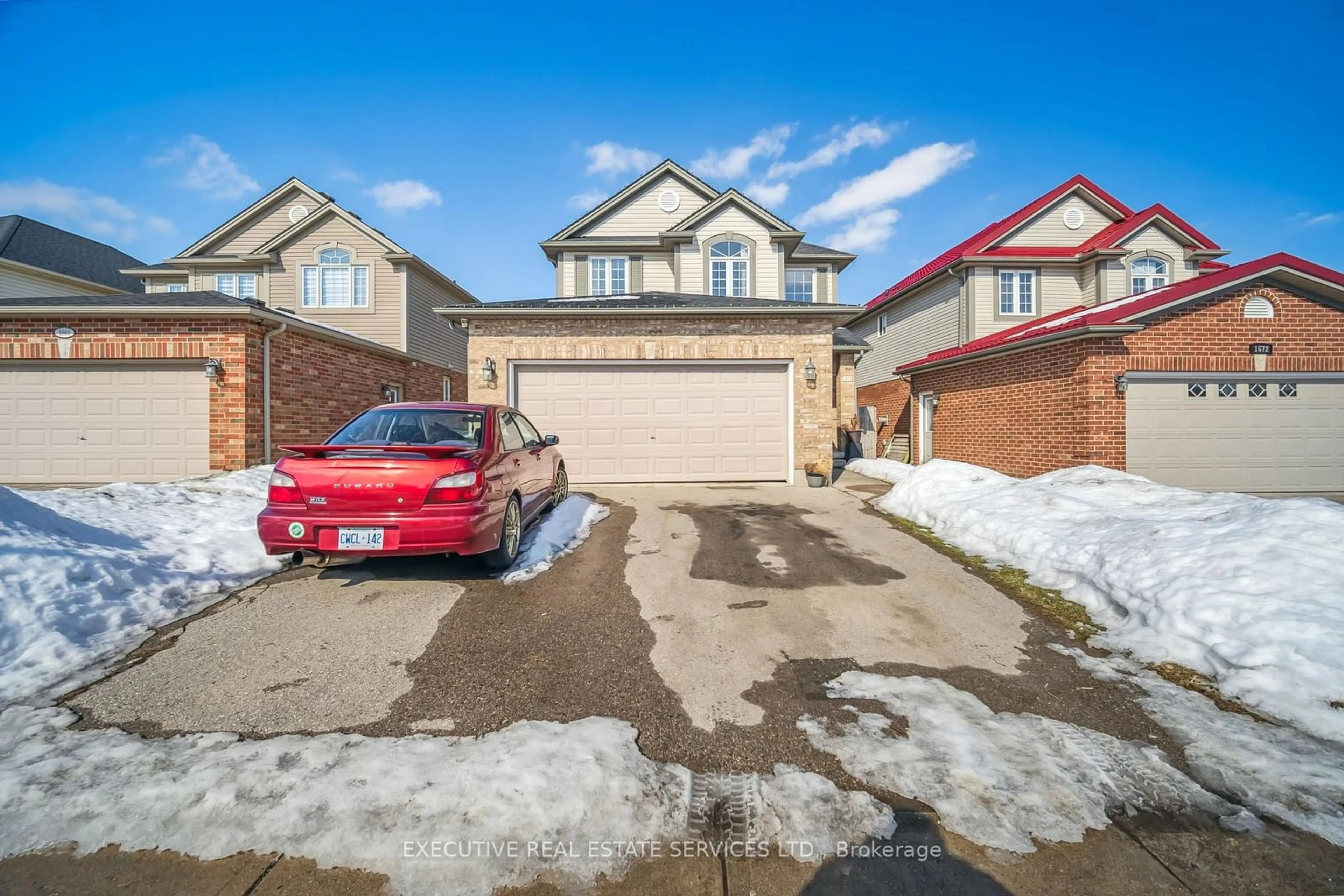 A pic from outside/outdoor area/front of a property/back of a property/a pic from drone, street for 1666 Mcneil Rd, London Ontario N6M 0A3