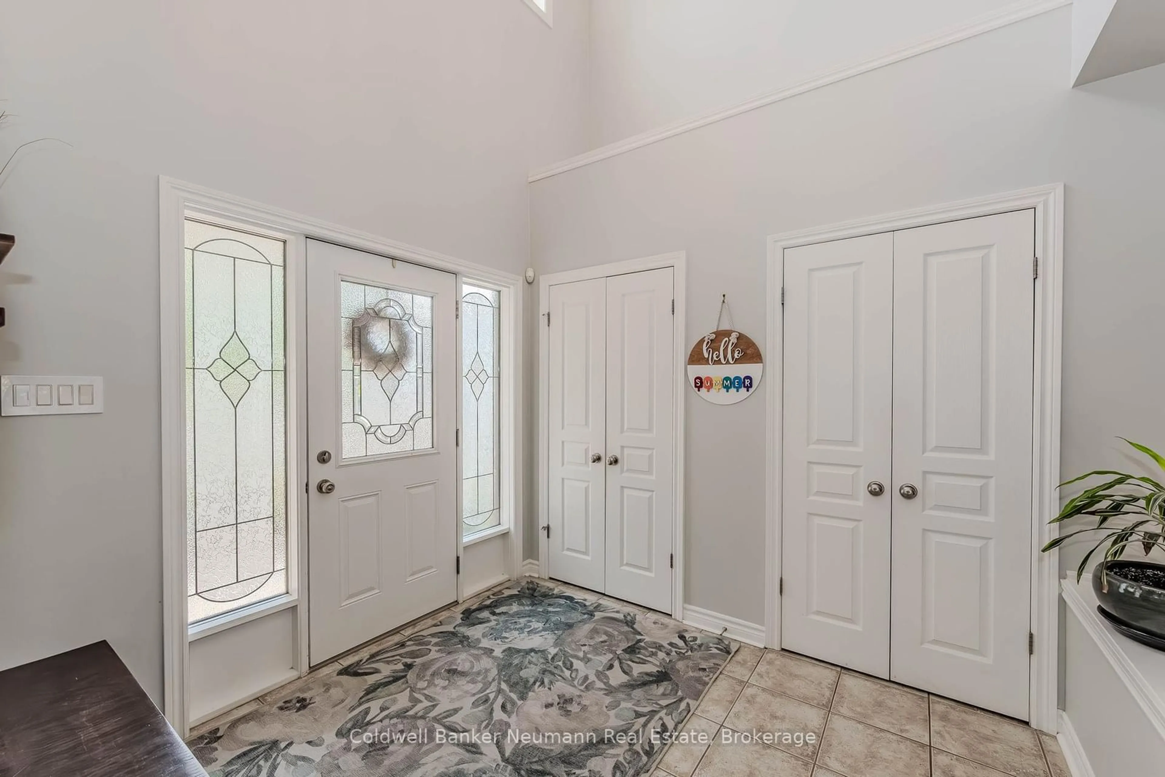 Indoor entryway for 44 Hall Ave, Guelph Ontario N1L 0B3