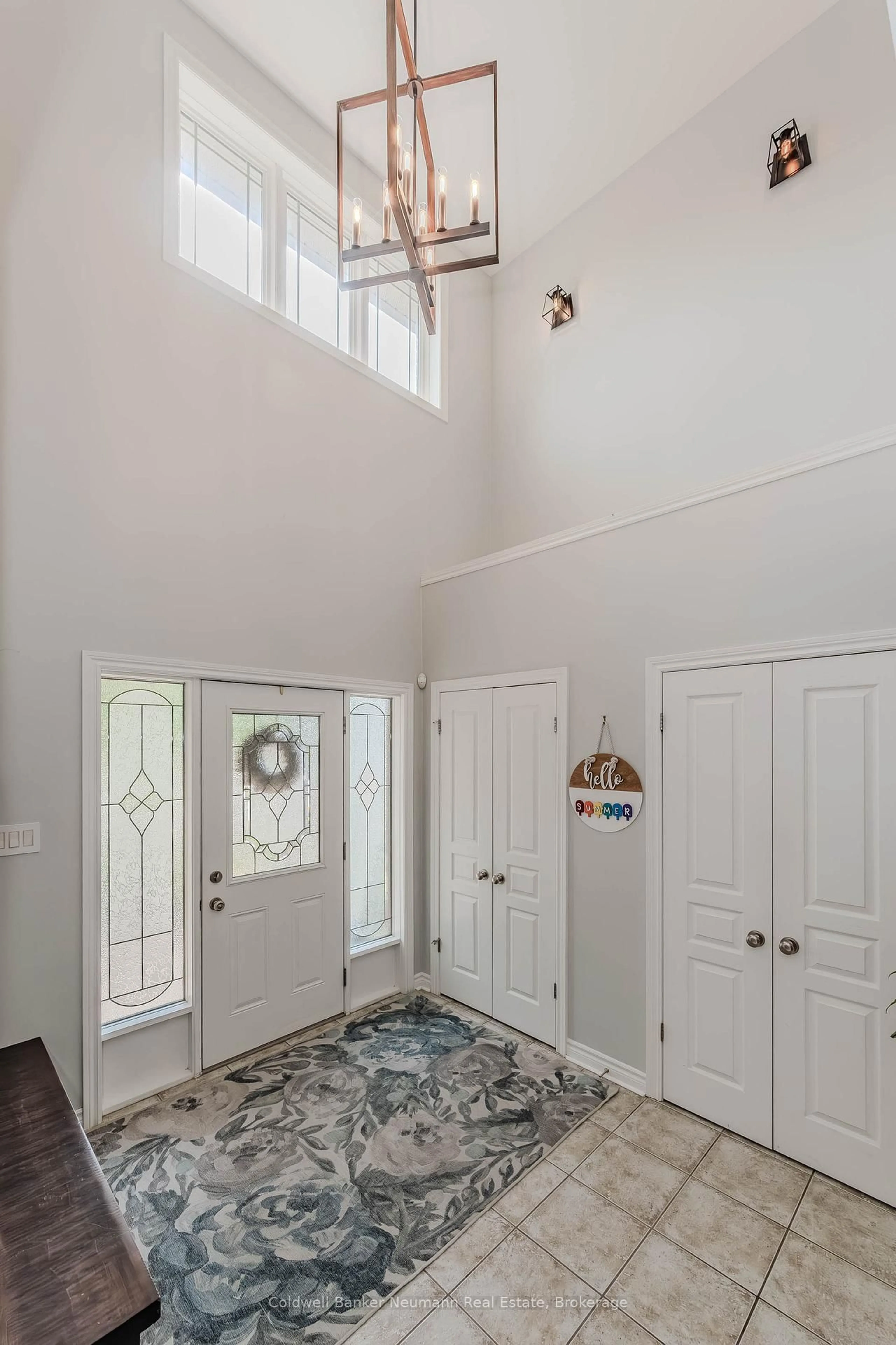 Indoor entryway for 44 Hall Ave, Guelph Ontario N1L 0B3