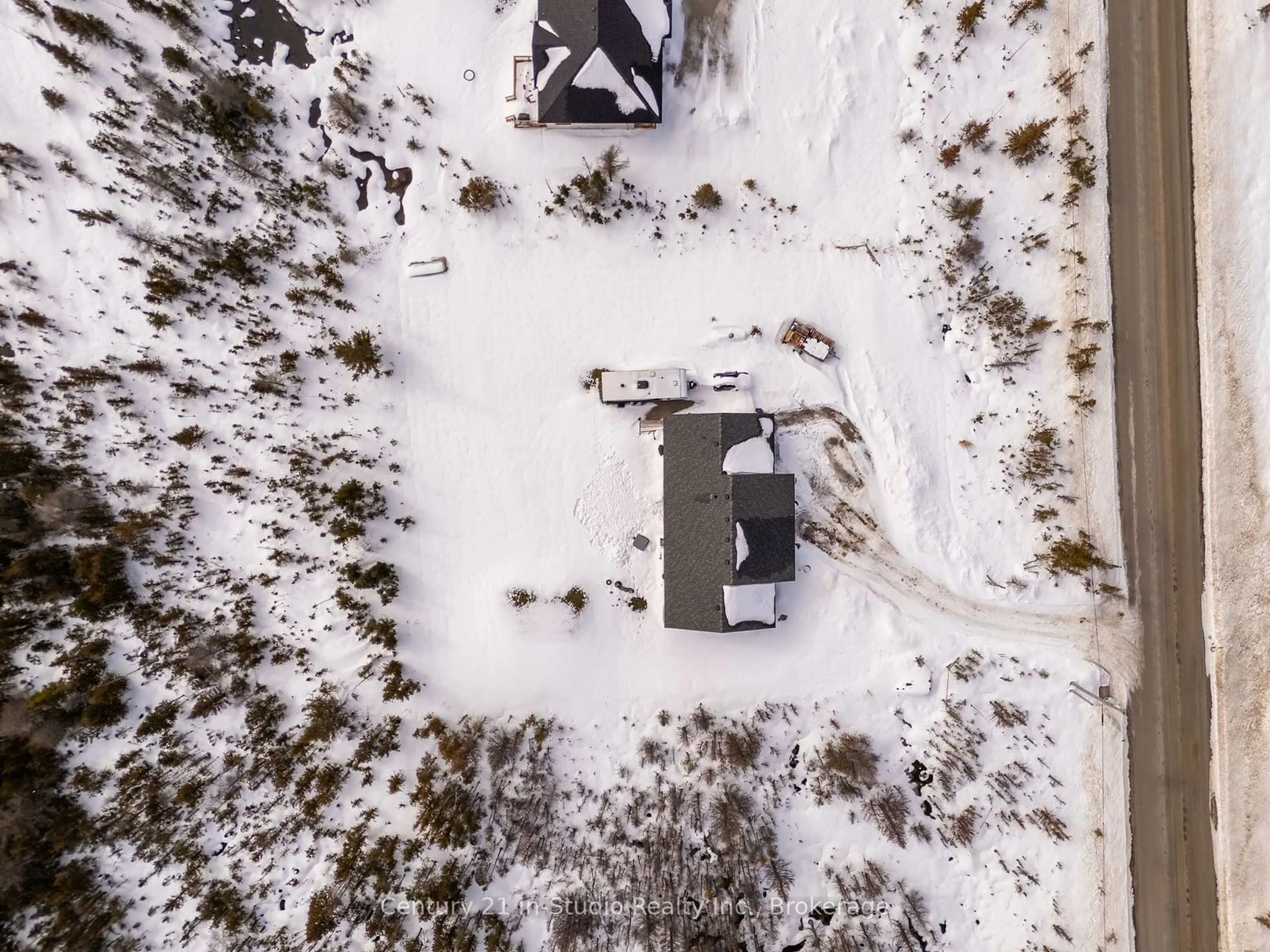 A pic from outside/outdoor area/front of a property/back of a property/a pic from drone, street for 621 Lindsay Road 30 Rd, Northern Bruce Peninsula Ontario N0H 1Z0