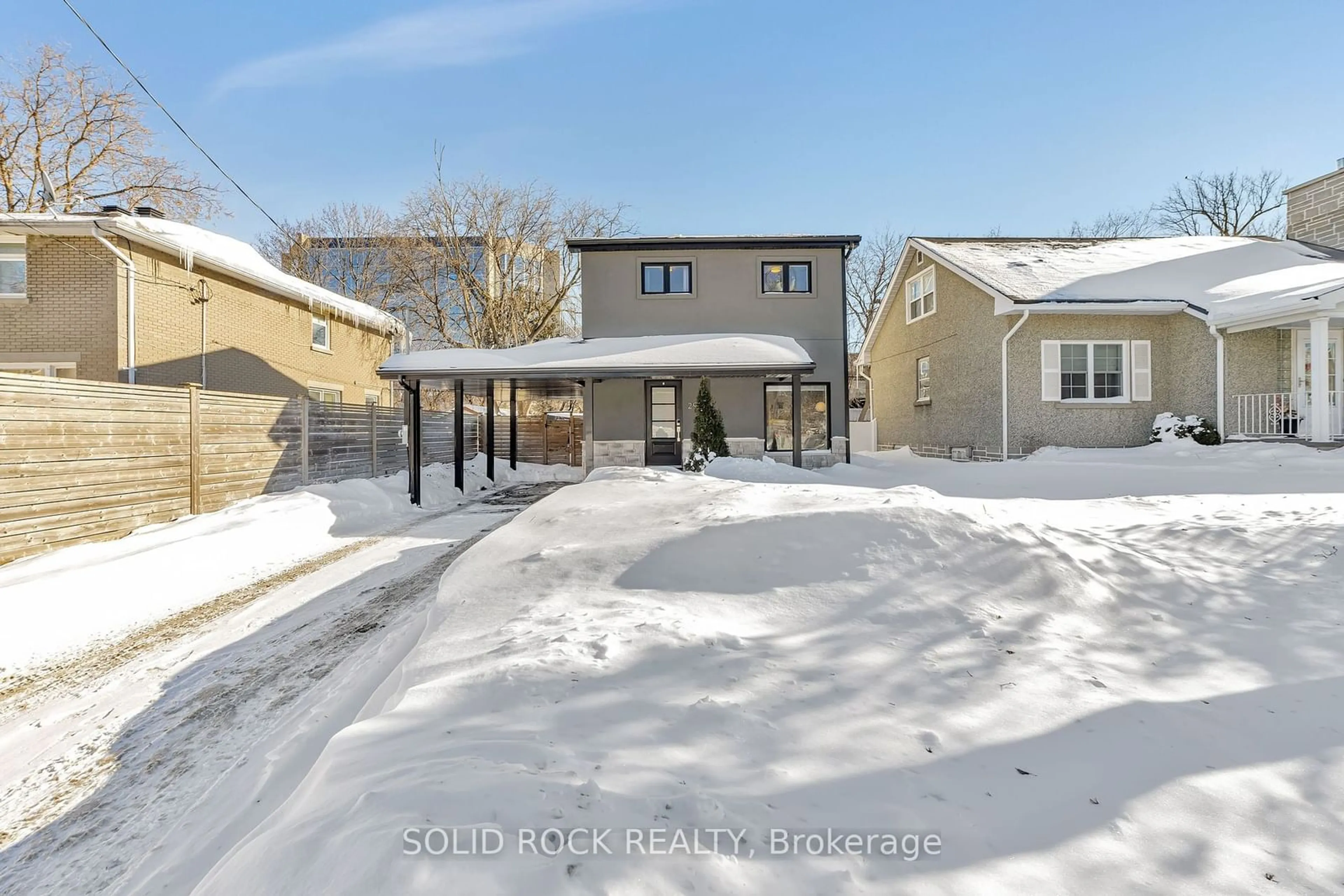 A pic from outside/outdoor area/front of a property/back of a property/a pic from drone, street for 292 Currell Ave, Westboro - Hampton Park Ontario K1Z 7J6