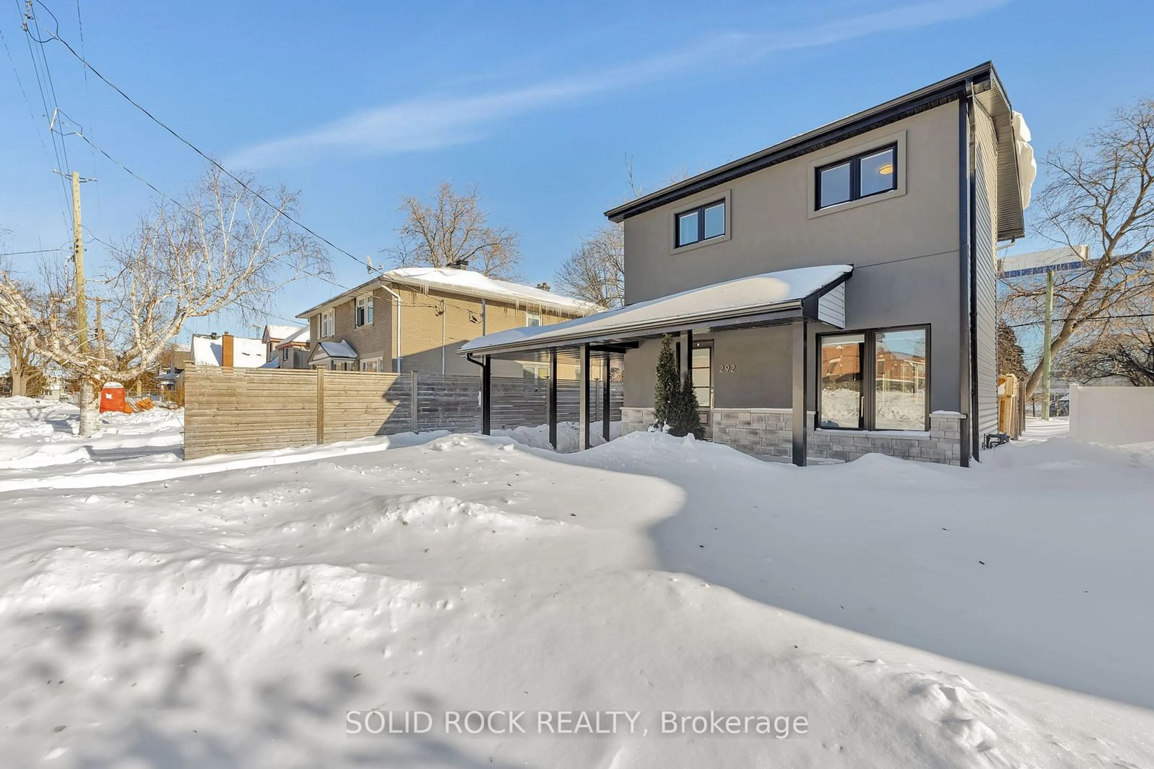 A pic from outside/outdoor area/front of a property/back of a property/a pic from drone, street for 292 Currell Ave, Westboro - Hampton Park Ontario K1Z 7J6