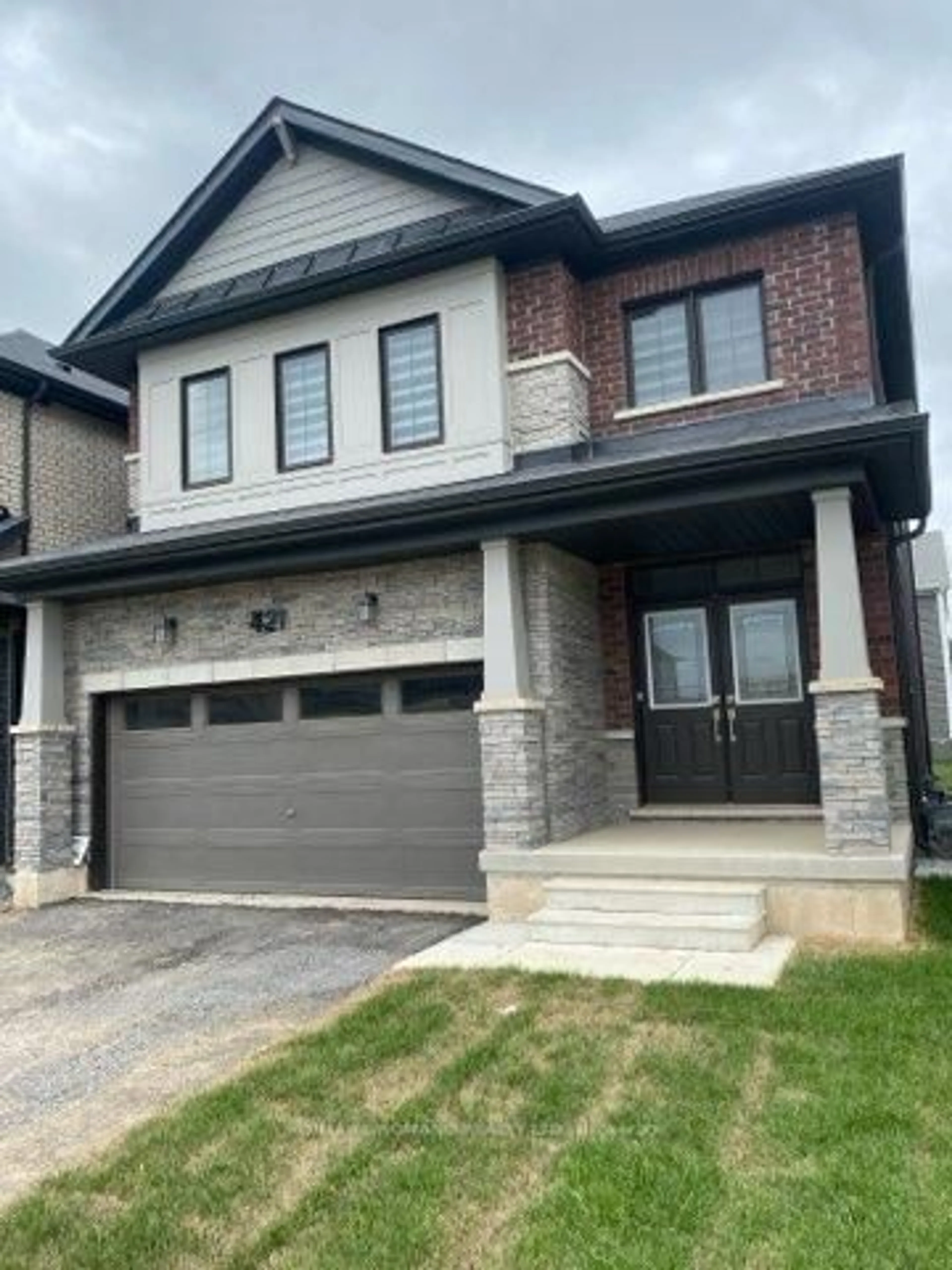 Home with brick exterior material, street for 421 Barker Pkwy, Thorold Ontario L2V 0K7