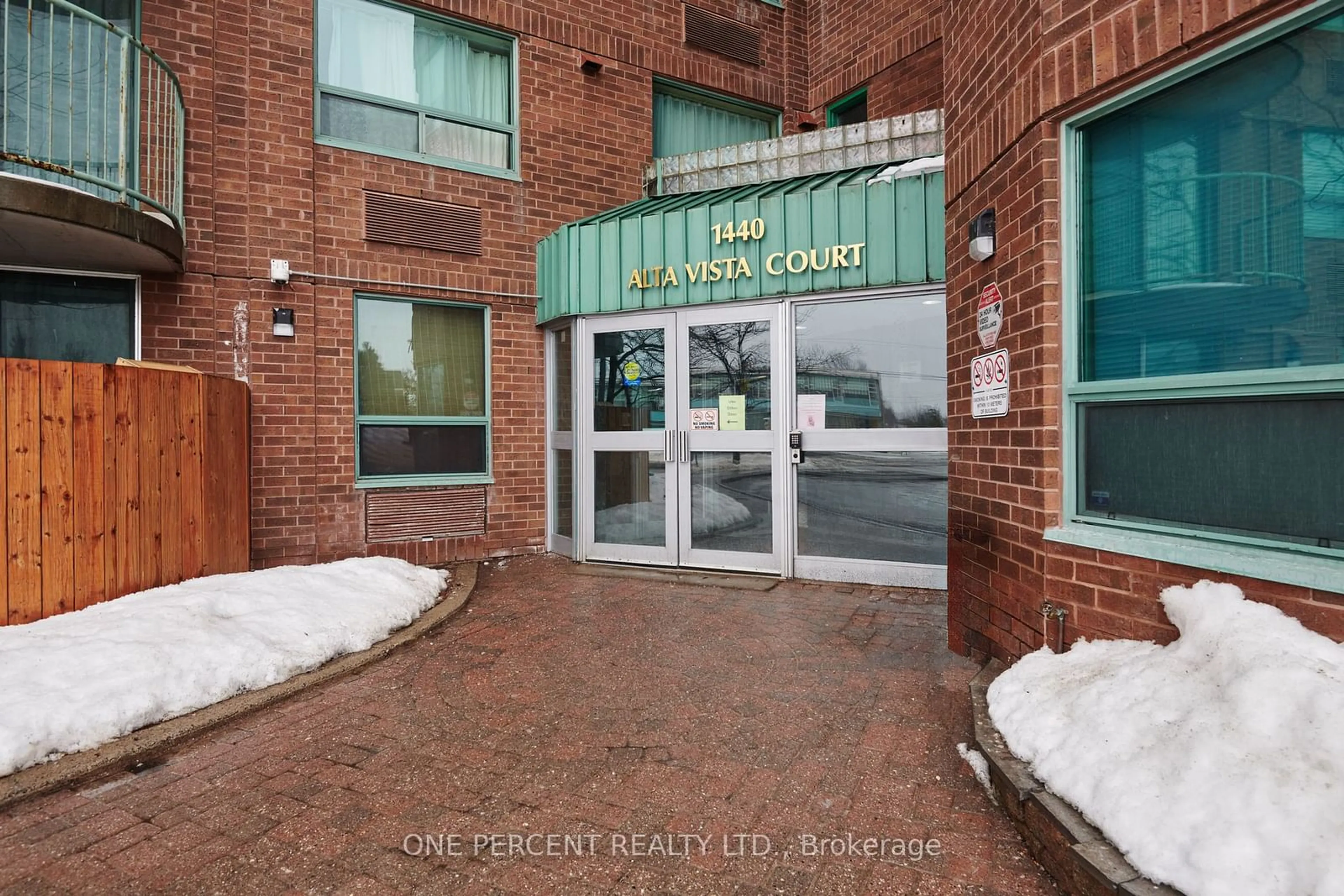 Indoor foyer for 1440 Heron Rd #204, Hunt Club - South Keys and Area Ontario K1V 0X2