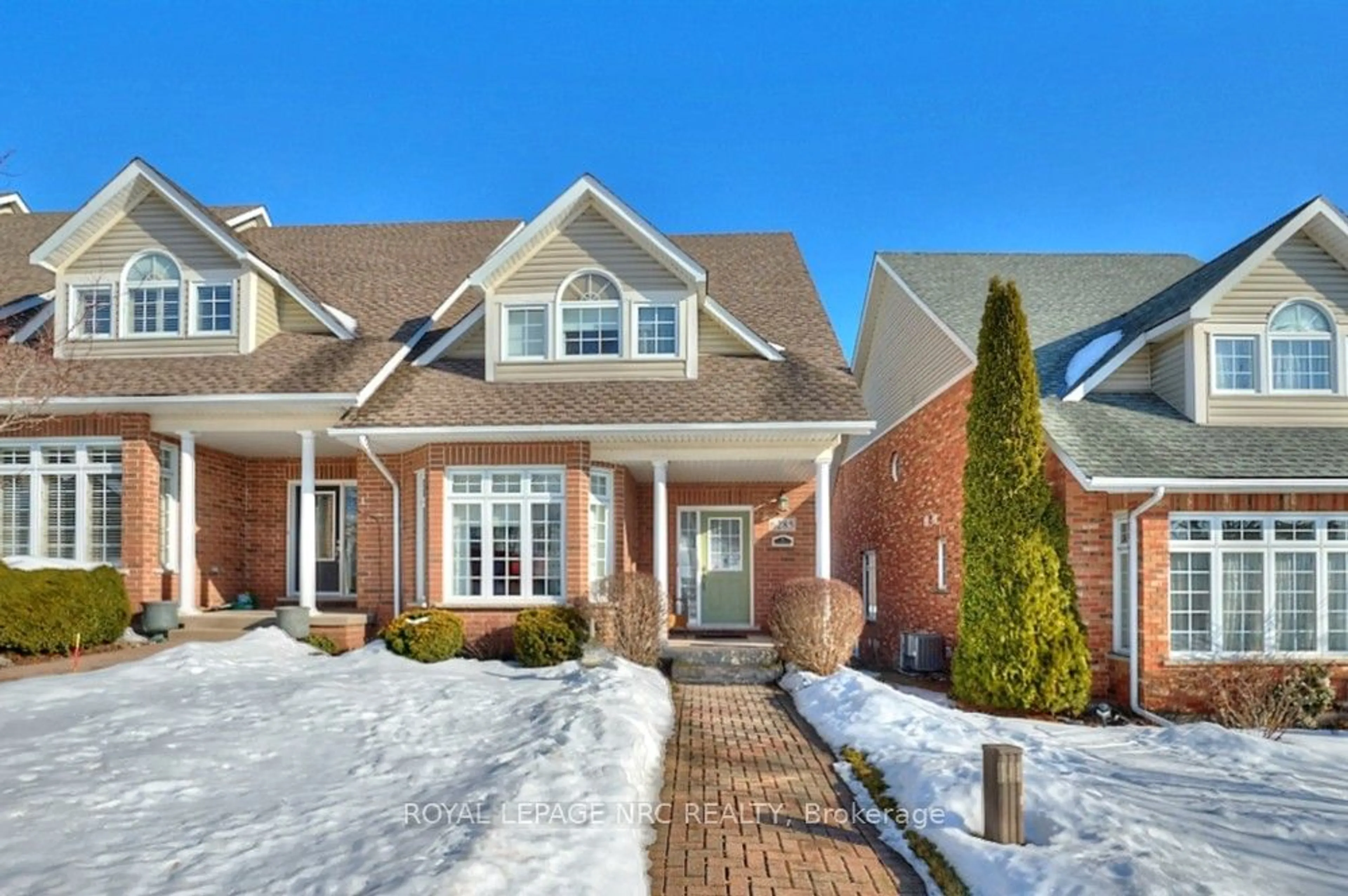 Home with brick exterior material, street for 6285 Pinestone Rd, Niagara Falls Ontario L2J 4L1