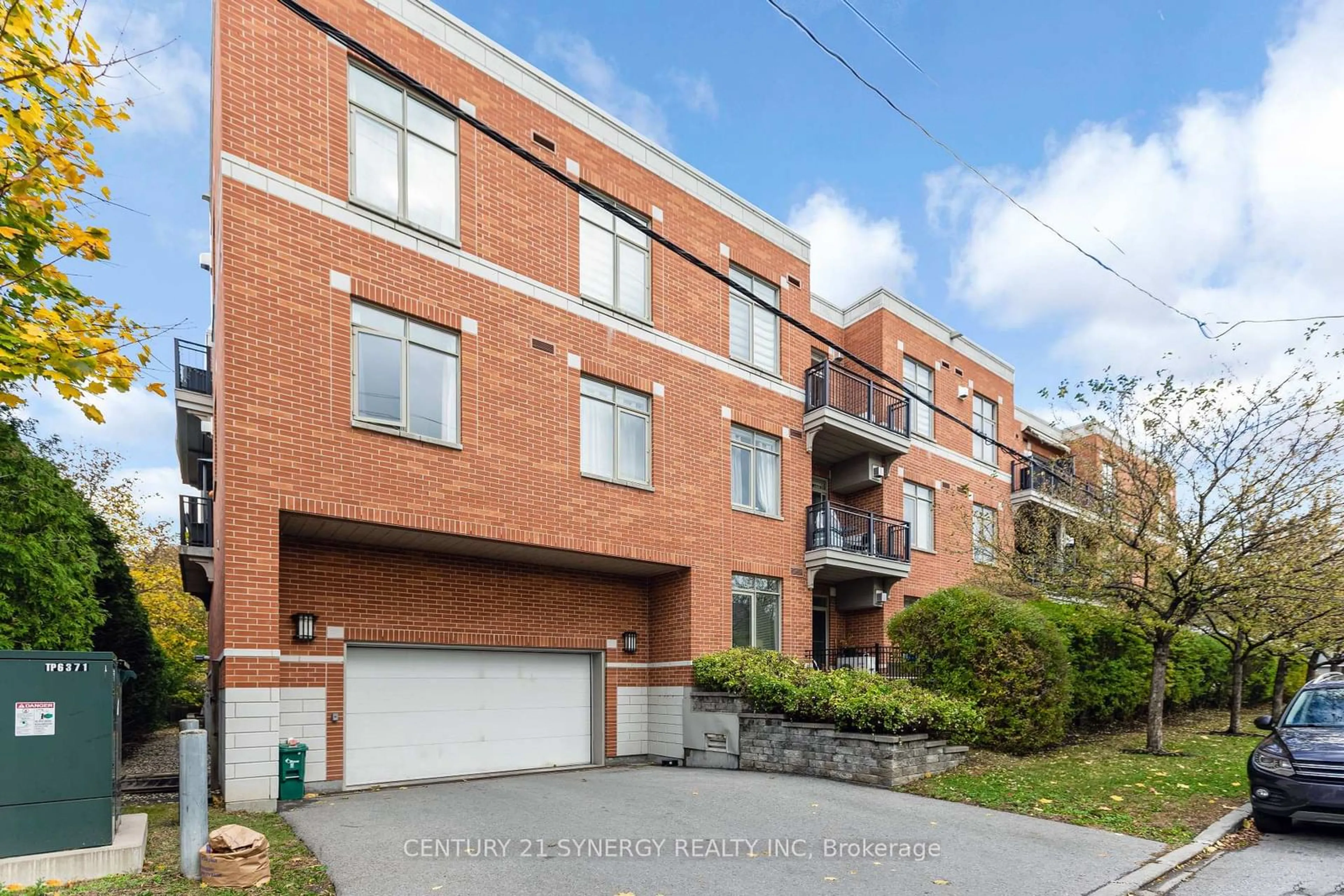 Home with brick exterior material, street for 950 Marguerite Ave #311, Overbrook - Castleheights and Area Ontario K1K 3T8