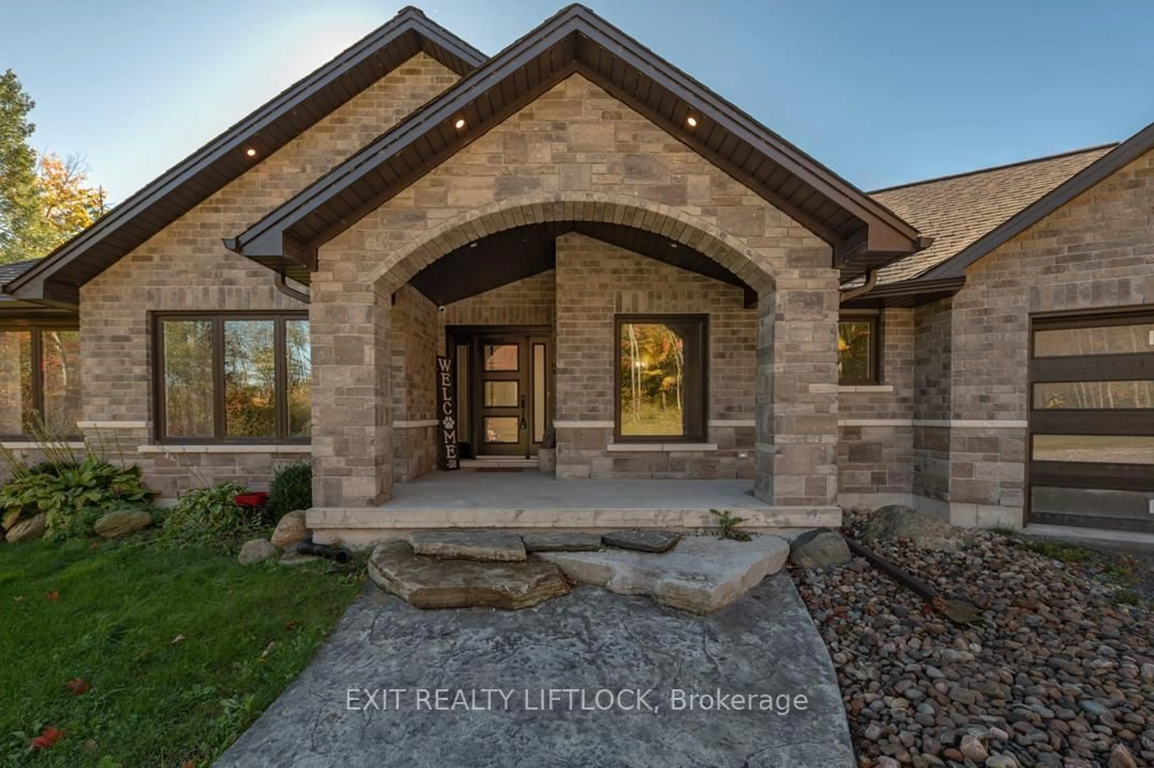 Indoor entryway for 202 Richardson Rd, Trent Hills Ontario K0L 1Y0