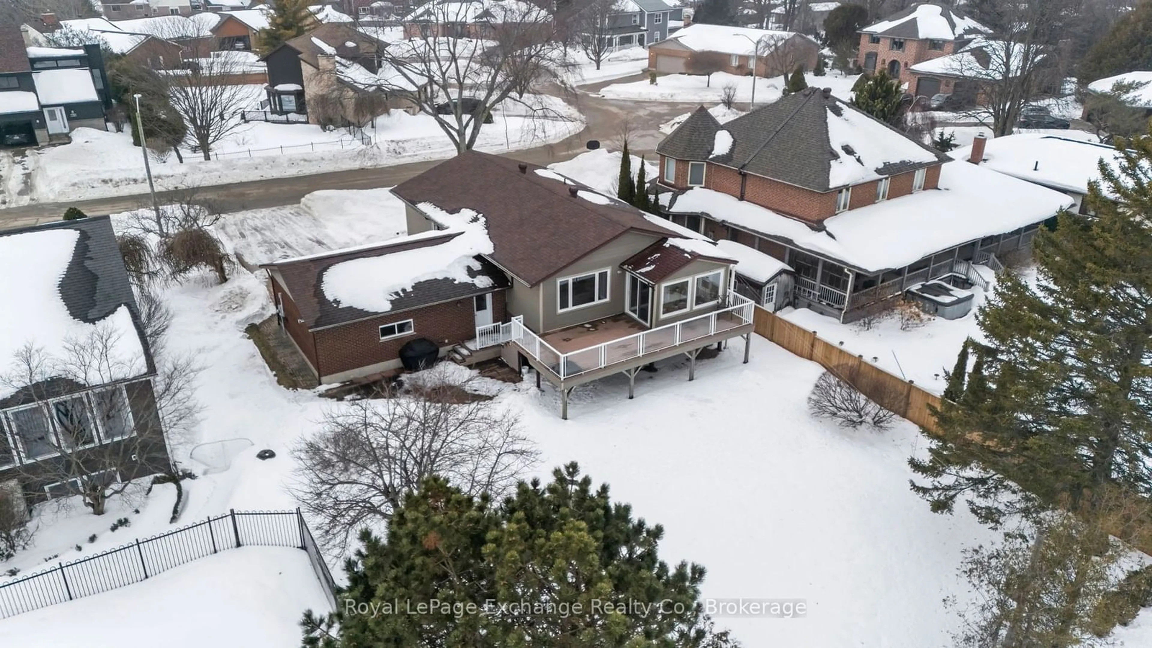 A pic from outside/outdoor area/front of a property/back of a property/a pic from drone, street for 4 Manor Wood Cres, Kincardine Ontario N2Z 1C1