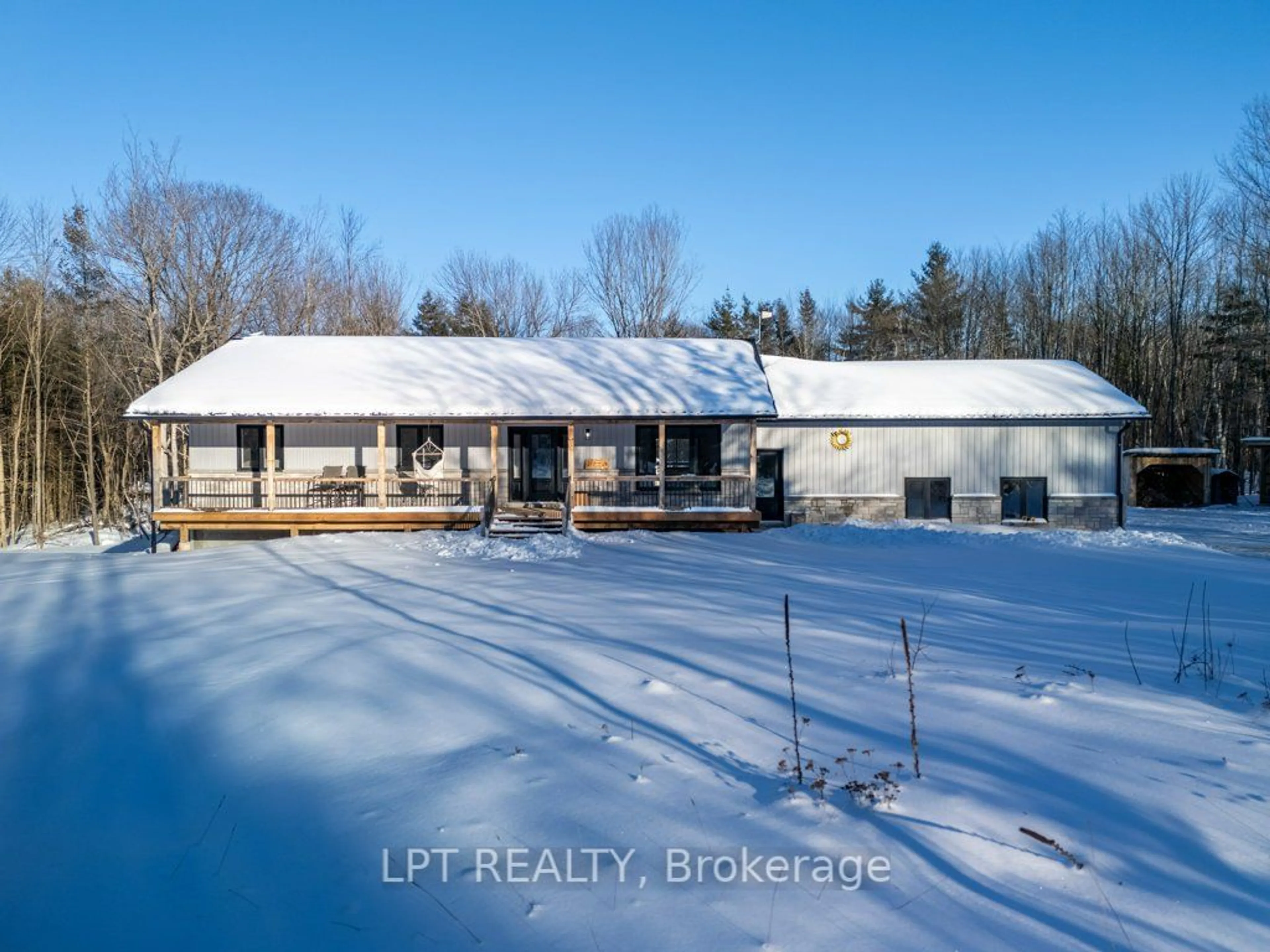 A pic from outside/outdoor area/front of a property/back of a property/a pic from drone, unknown for 1616 Forty Foot Rd, Central Frontenac Ontario K0H 1T0