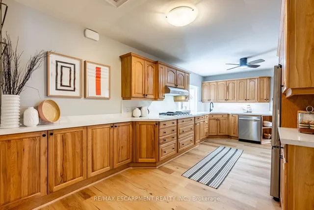 Additional property image - 1335 #8 High