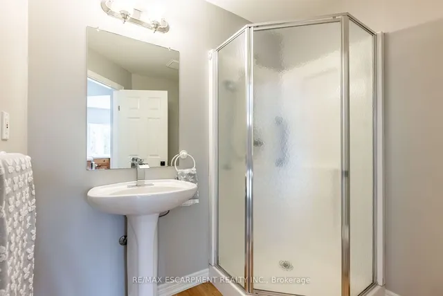 Additional property image - 1335 #8 High