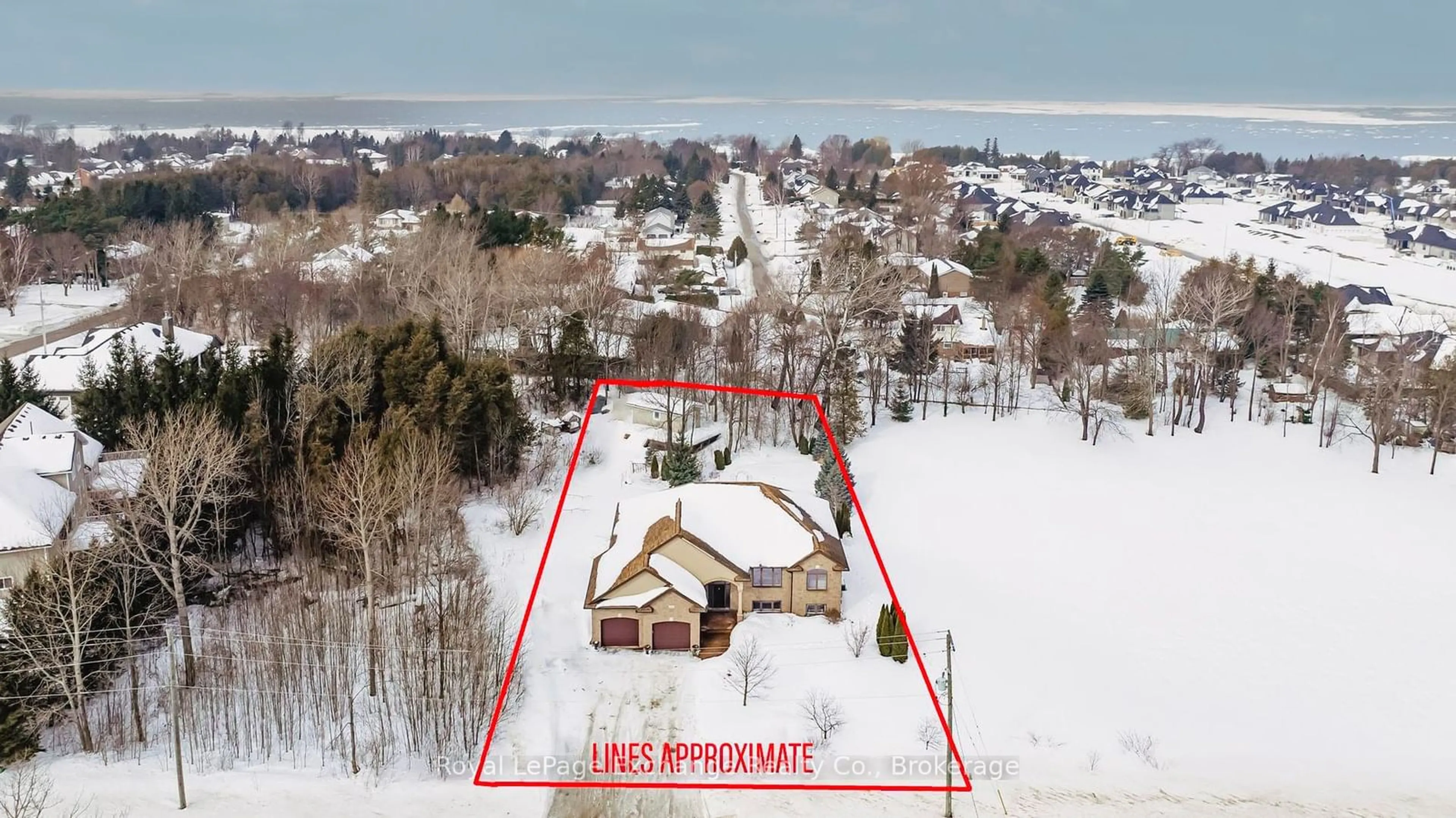 A pic from outside/outdoor area/front of a property/back of a property/a pic from drone, water/lake/river/ocean view for 888 Lake Range Dr, Huron-Kinloss Ontario N2Z 0C2