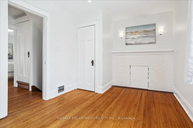 Additional property image - 100 Balmoral Ave