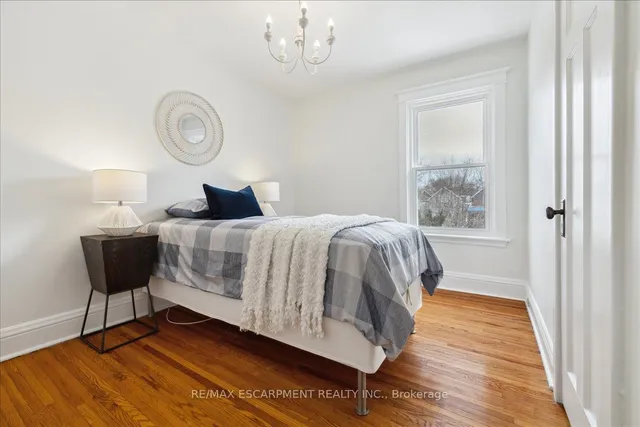 Additional property image - 100 Balmoral Ave