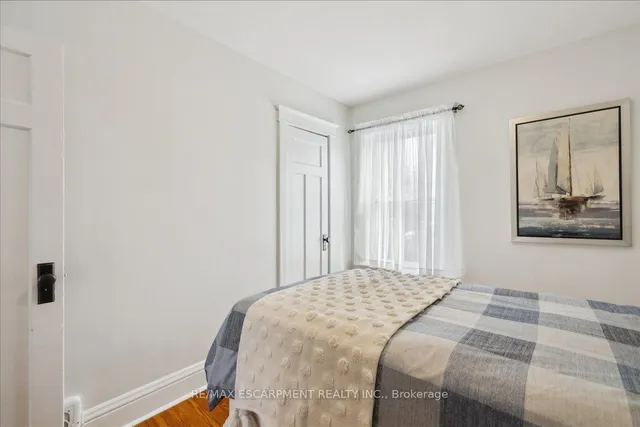 Additional property image - 100 Balmoral Ave