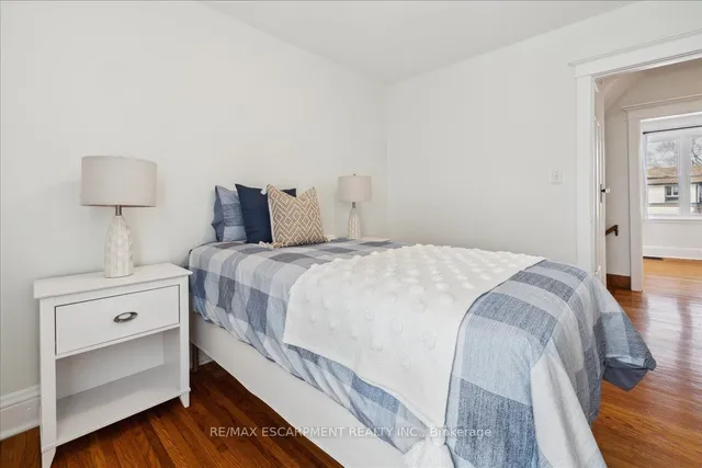 Additional property image - 100 Balmoral Ave