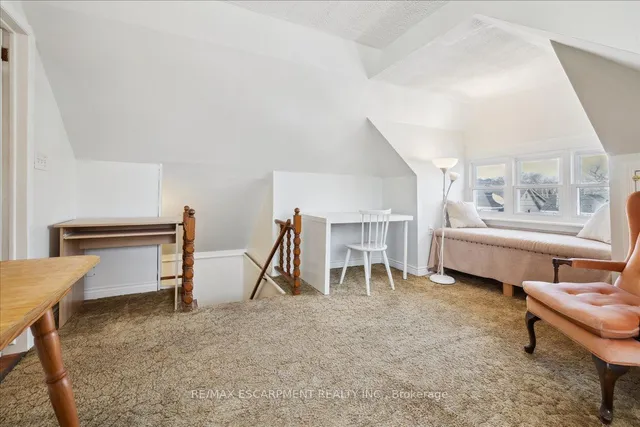 Additional property image - 100 Balmoral Ave