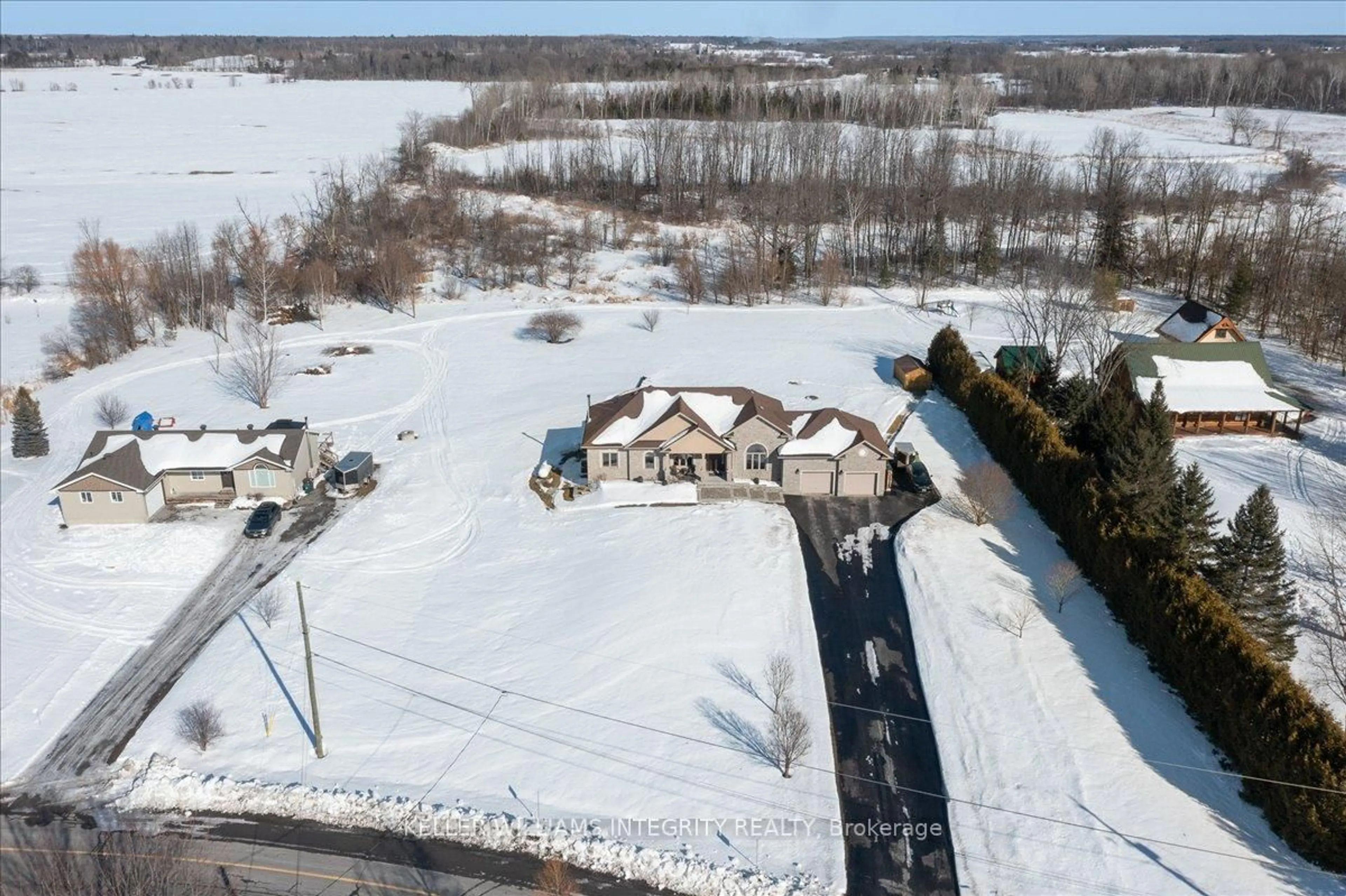 A pic from outside/outdoor area/front of a property/back of a property/a pic from drone, unknown for 4830 Whispering Willow Dr, Orleans - Cumberland and Area Ontario K4B 1J1