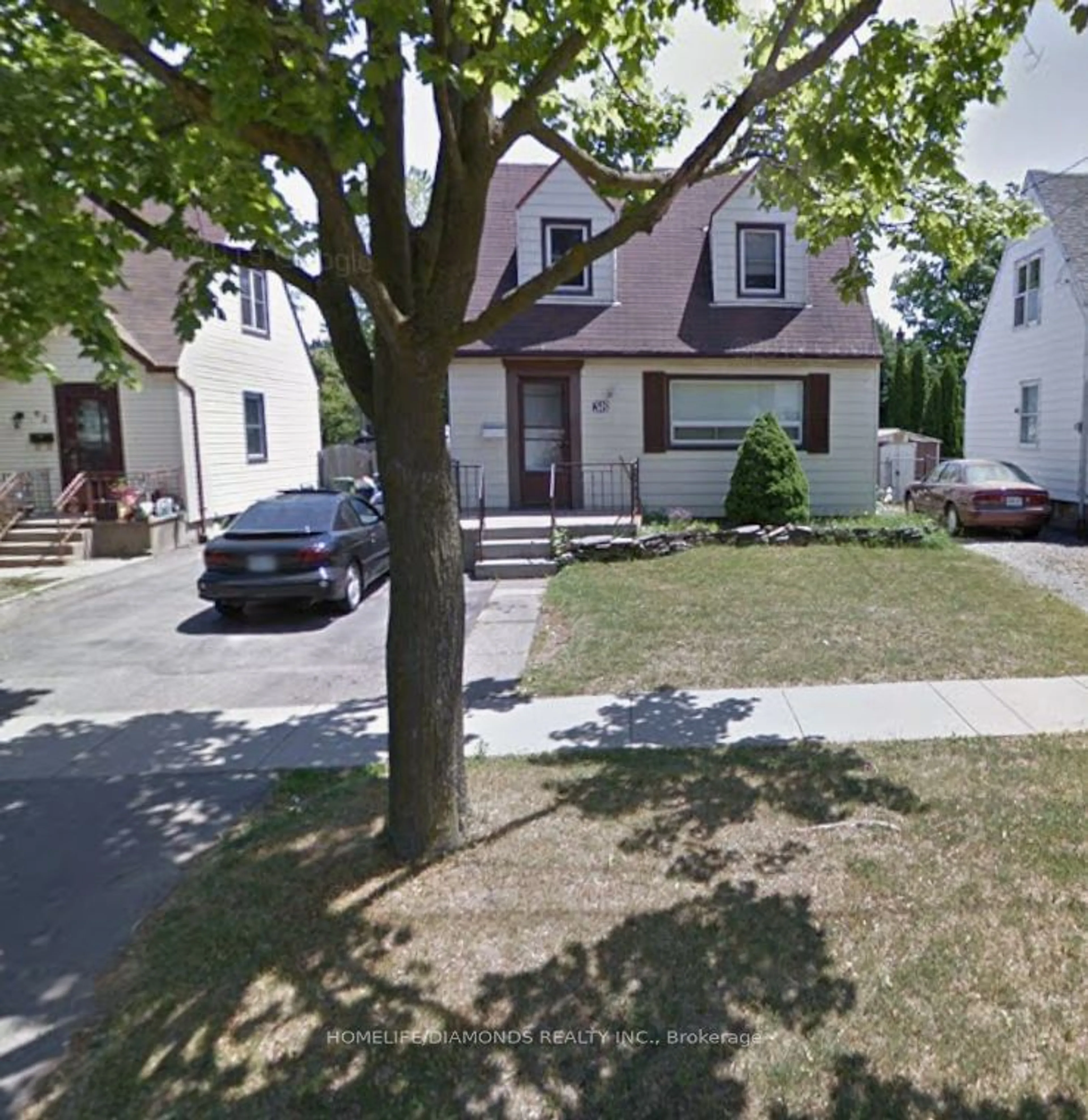 Unknown for 38 BERNARD St, Hamilton Ontario L8H 6C7