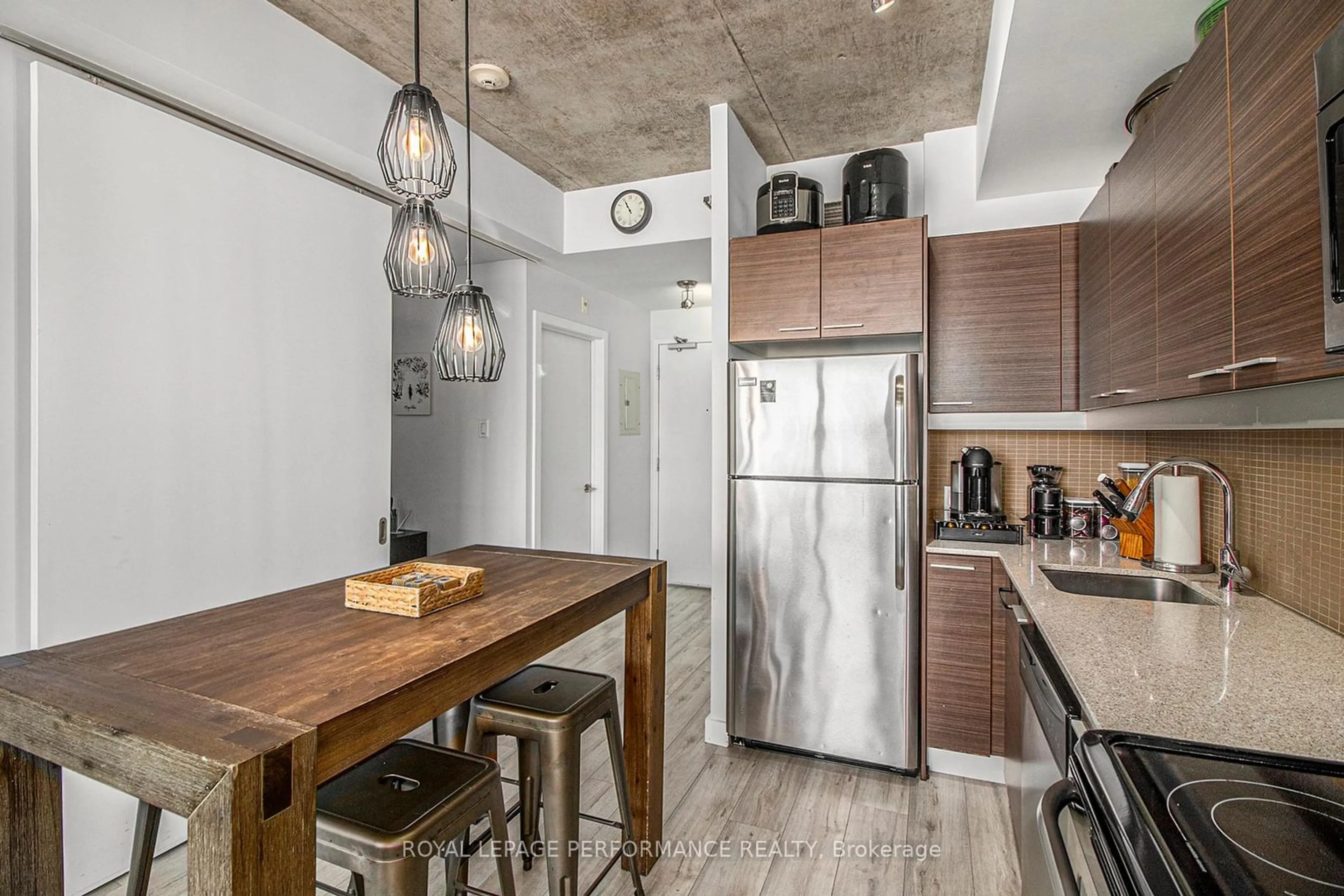 Open concept kitchen, unknown for 354 Gladstone Ave #814, Ottawa Centre Ontario K2P 0R4