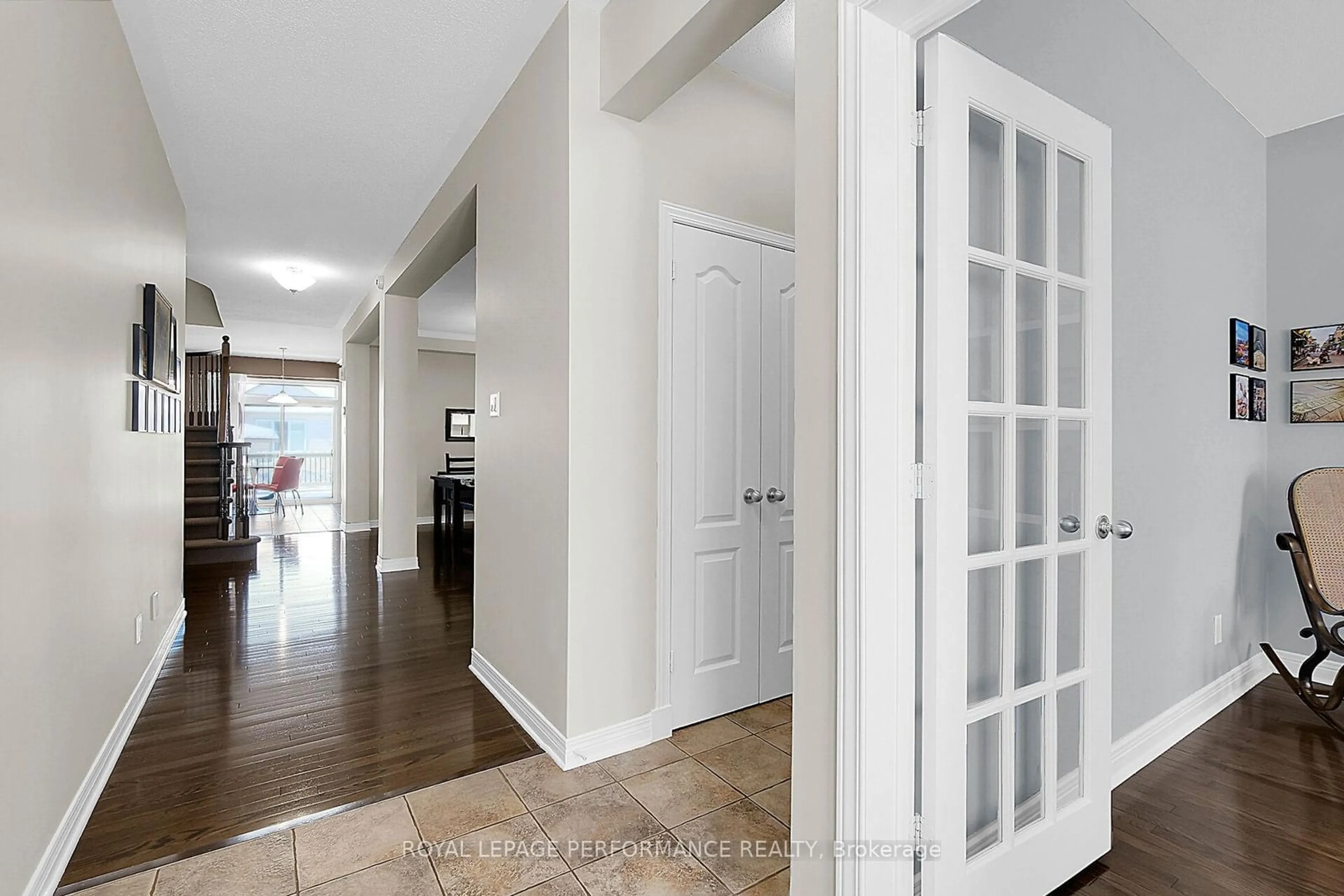 Indoor entryway for 1882 Springridge Dr, Orleans - Cumberland and Area Ontario K4A 4P9