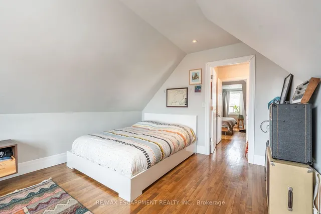 Additional property image - 71 Clyde St