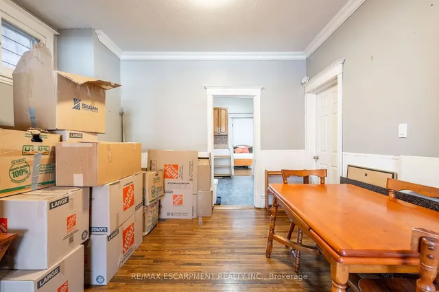 Additional property image - 71 Clyde St