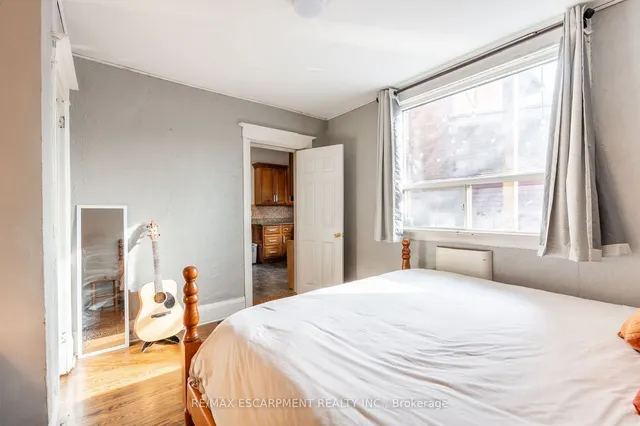 Additional property image - 71 Clyde St