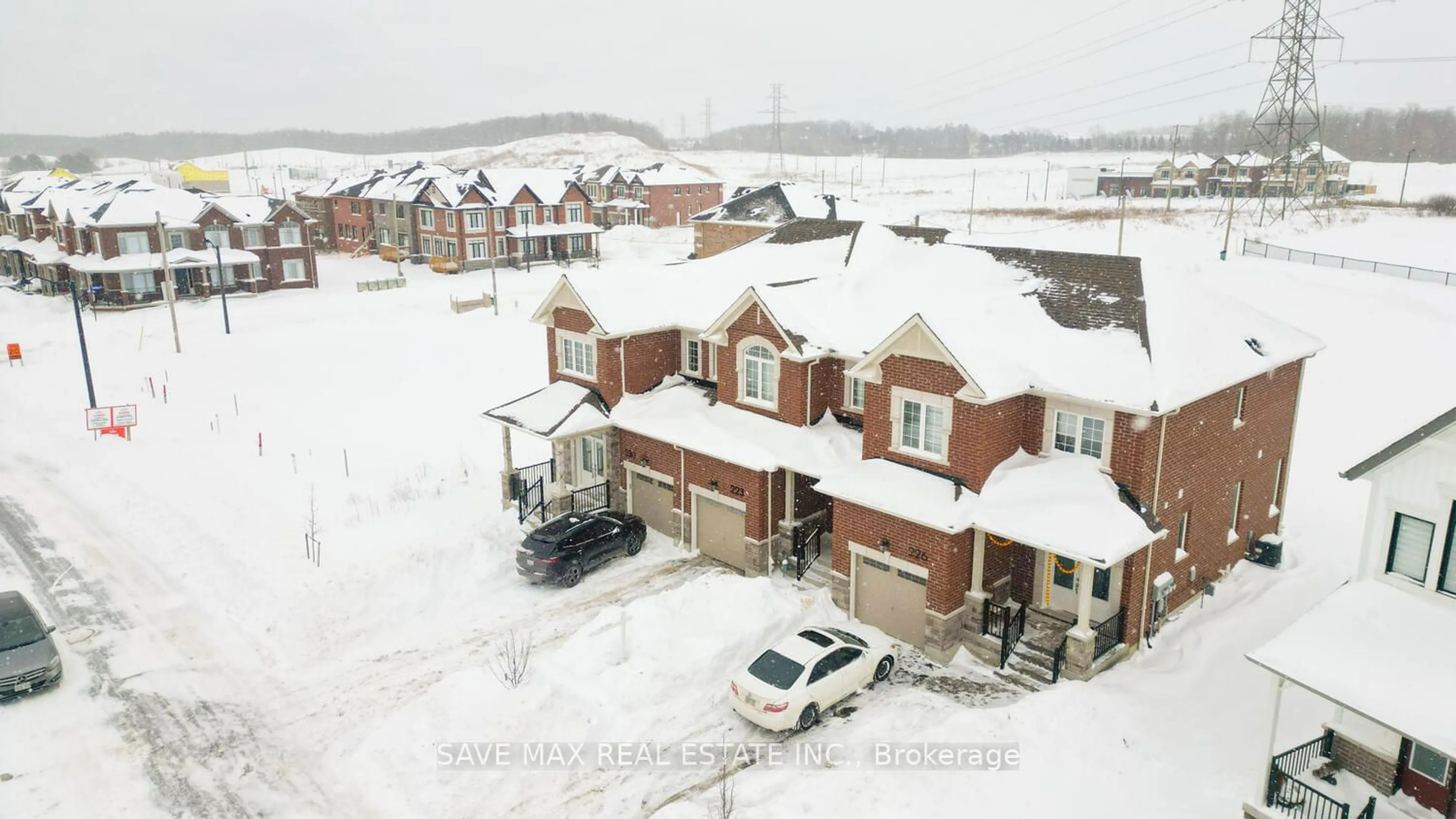 A pic from outside/outdoor area/front of a property/back of a property/a pic from drone, unknown for 228 Histand Tr, Kitchener Ontario N2R 0S3