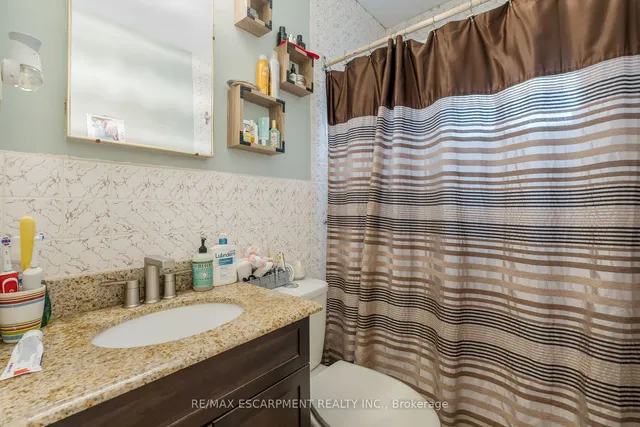 Additional property image - 253 West 33rd St