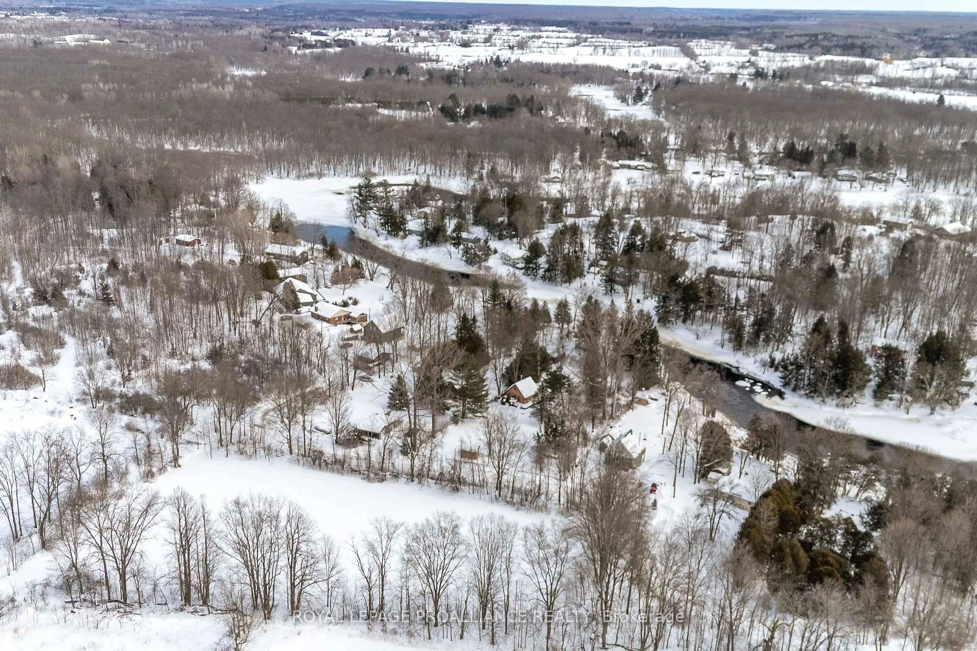 A pic from outside/outdoor area/front of a property/back of a property/a pic from drone, unknown for 122 SUNSMILE Lane, Tweed Ontario K0K 3J0