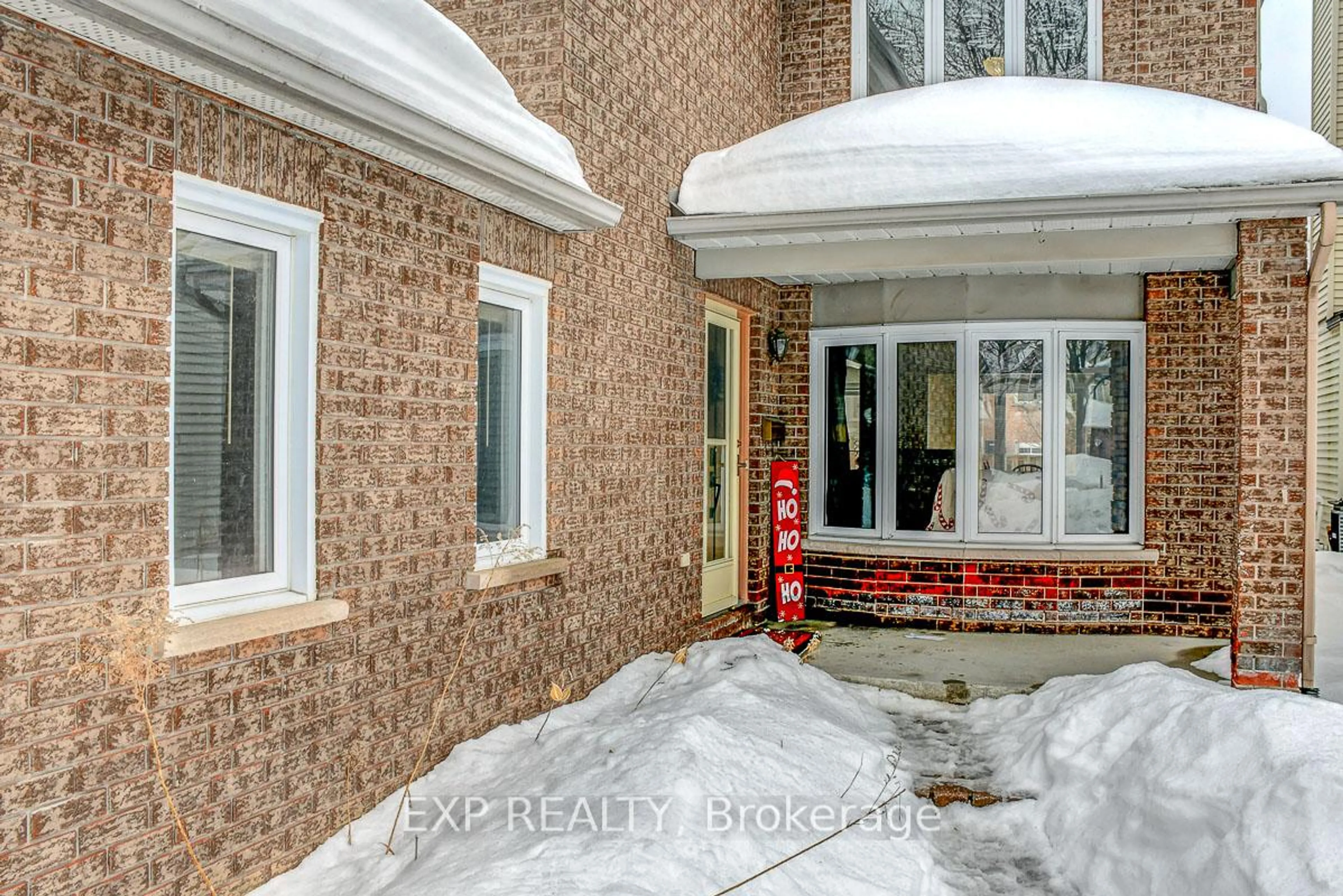 Indoor entryway for 28 Cellini Crt, Hunt Club - South Keys and Area Ontario K1G 5K3