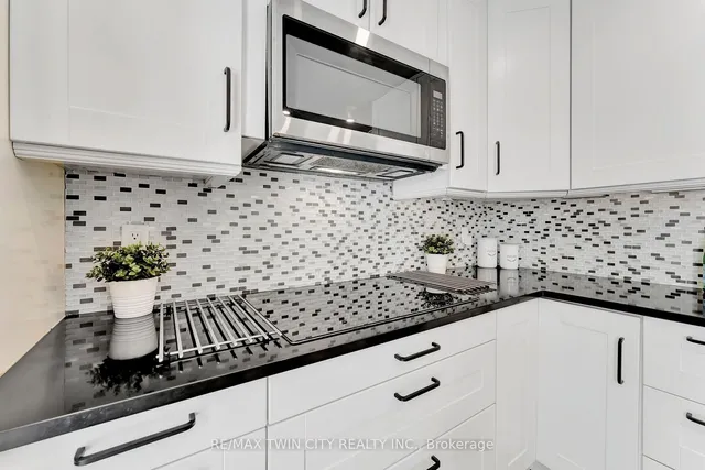 Additional property image - 205 Highland Cres Unit 8