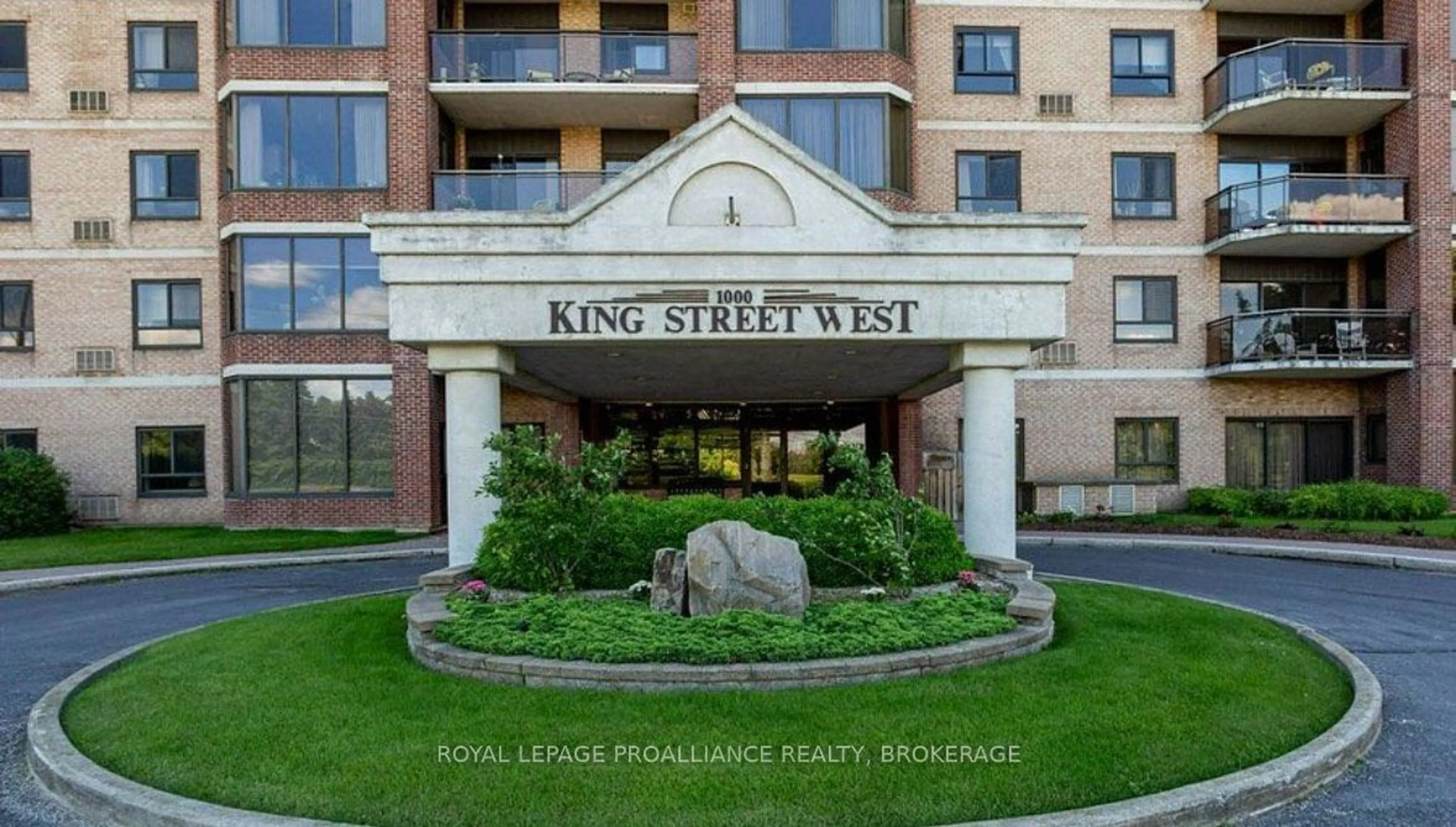 Lobby for 1000 King St #502, Kingston Ontario K7M 8H3