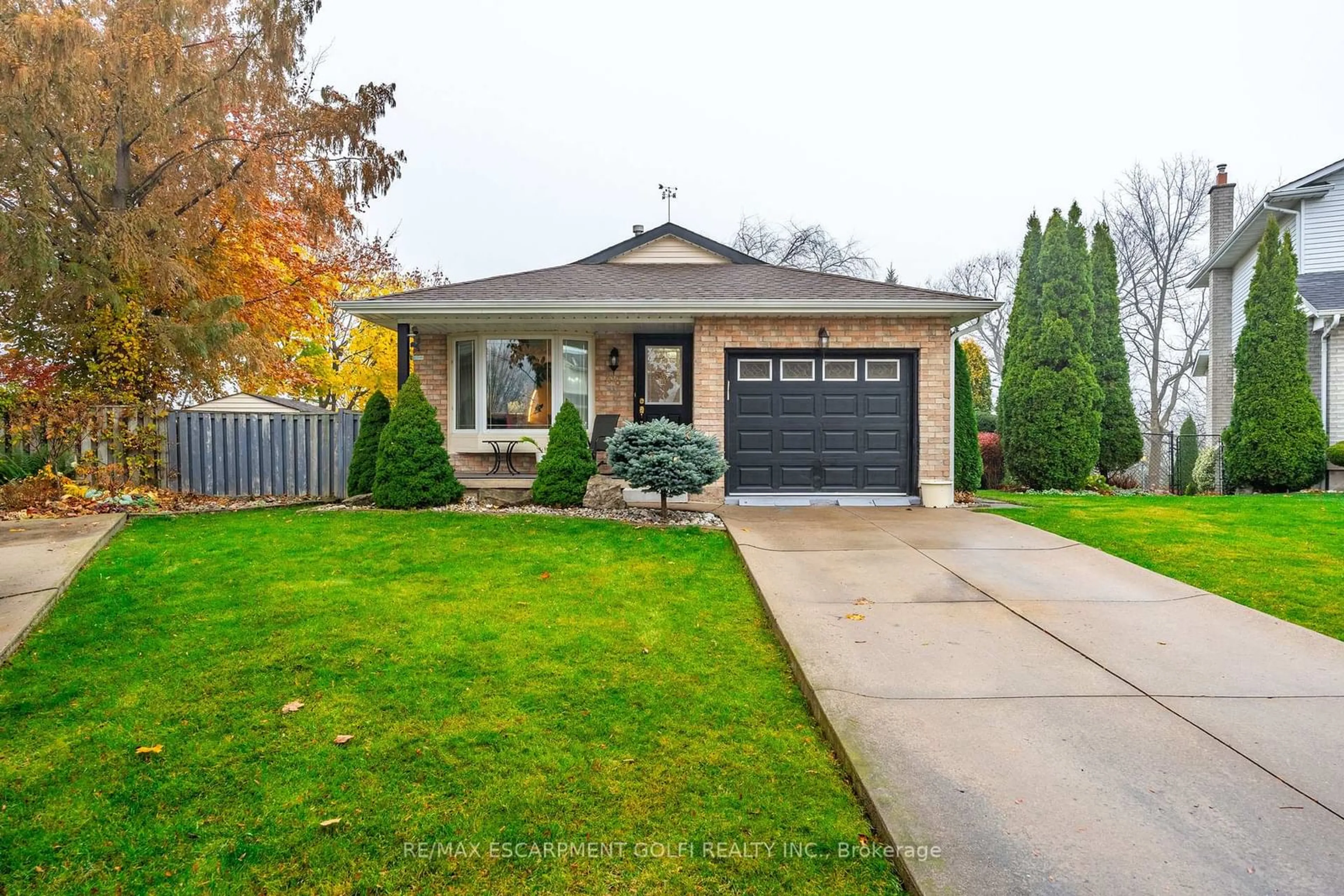 Home with brick exterior material, street for 46 Vesper Crt, Hamilton Ontario L8J 2B5