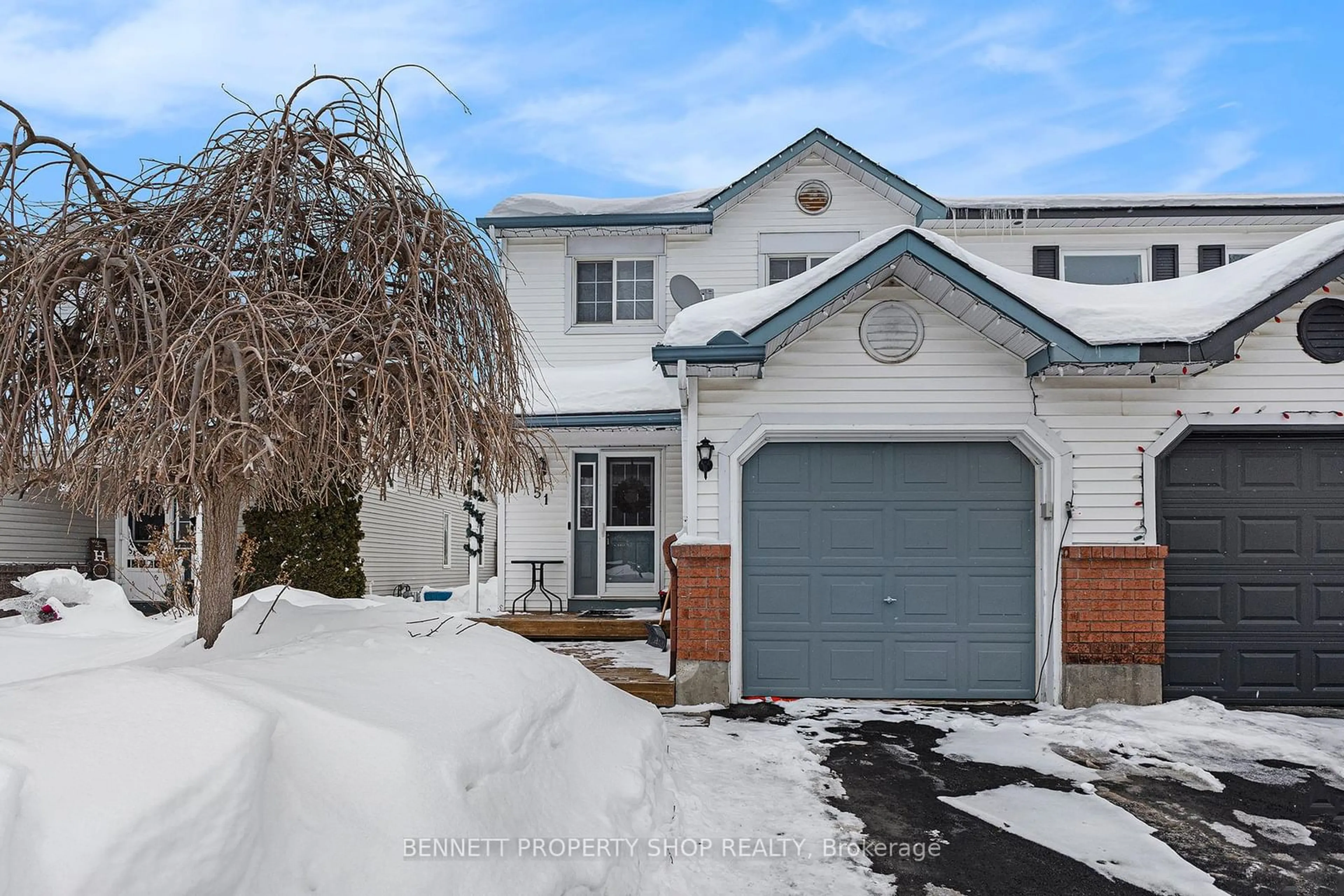 A pic from outside/outdoor area/front of a property/back of a property/a pic from drone, street for 51 Randall James Dr, Stittsville - Munster - Richmond Ontario K2S 1L9