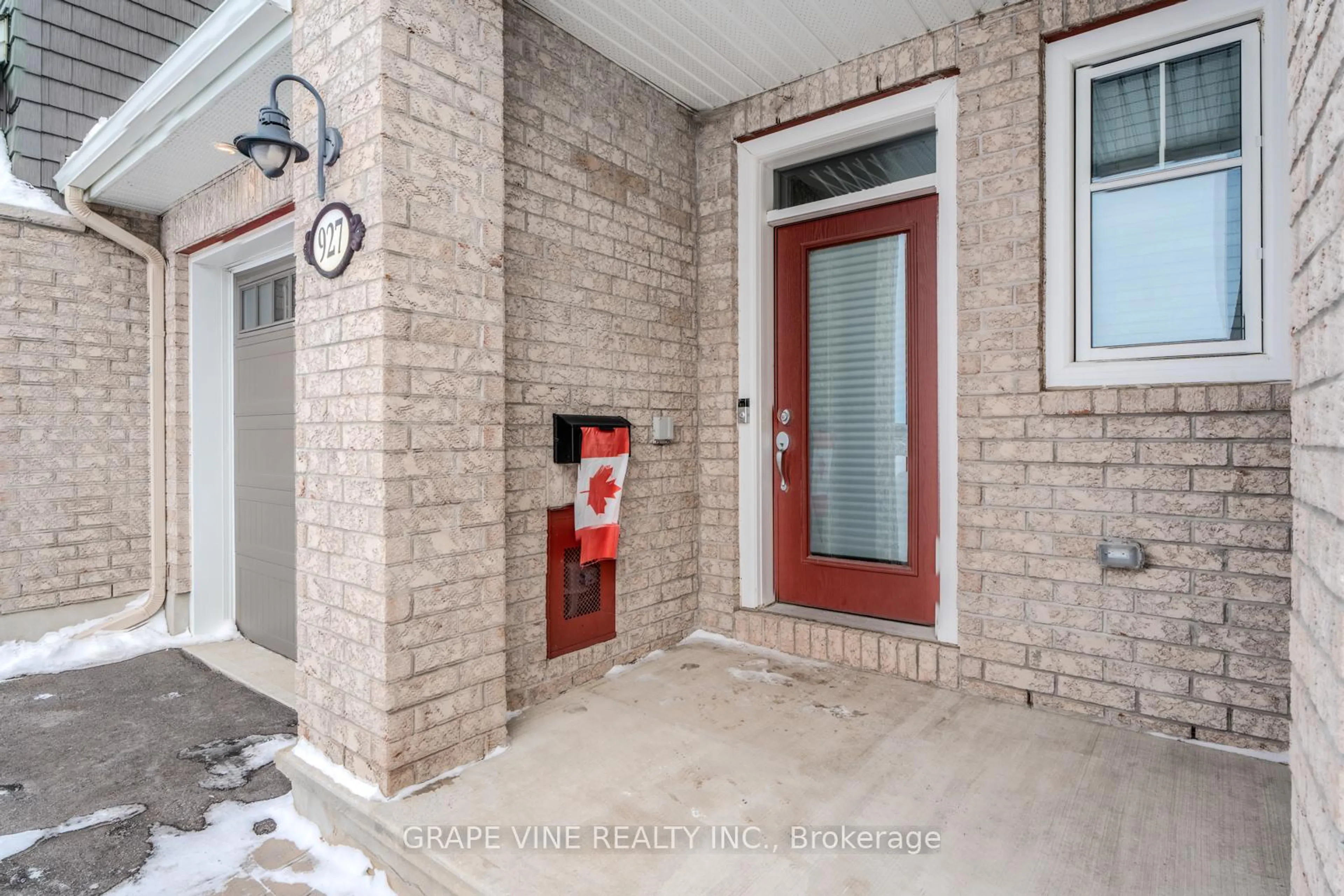 Indoor entryway for 927 Geographe Terr, Orleans - Cumberland and Area Ontario K4A 1J6