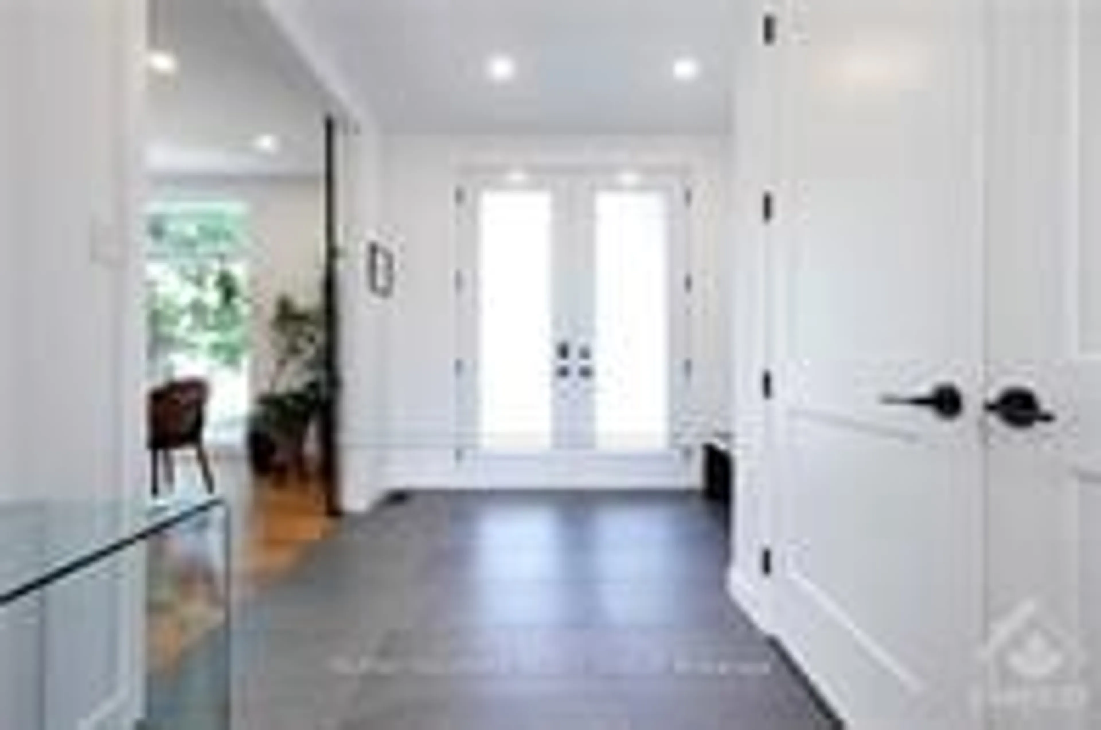 Indoor entryway for 216 Hudson Ave, Mooneys Bay - Carleton Heights and Area Ontario K2C 0G4