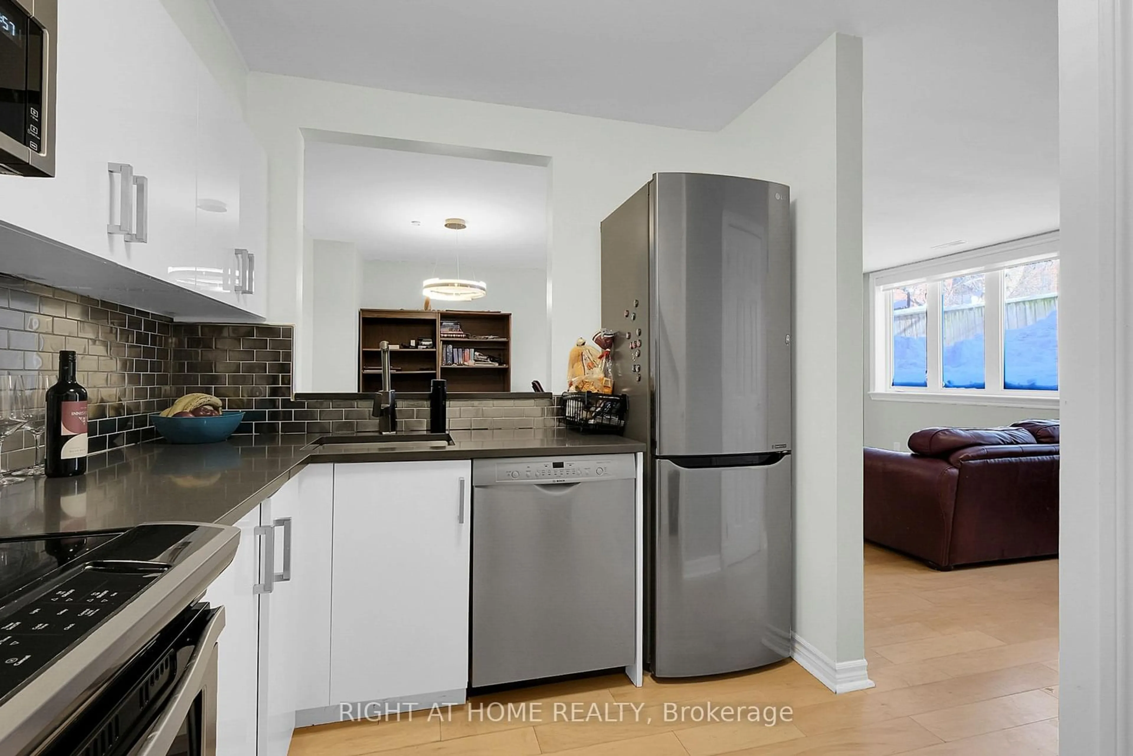 Standard kitchen, unknown for 313 St Patrick St ##H, Lower Town - Sandy Hill Ontario K1N 5K6