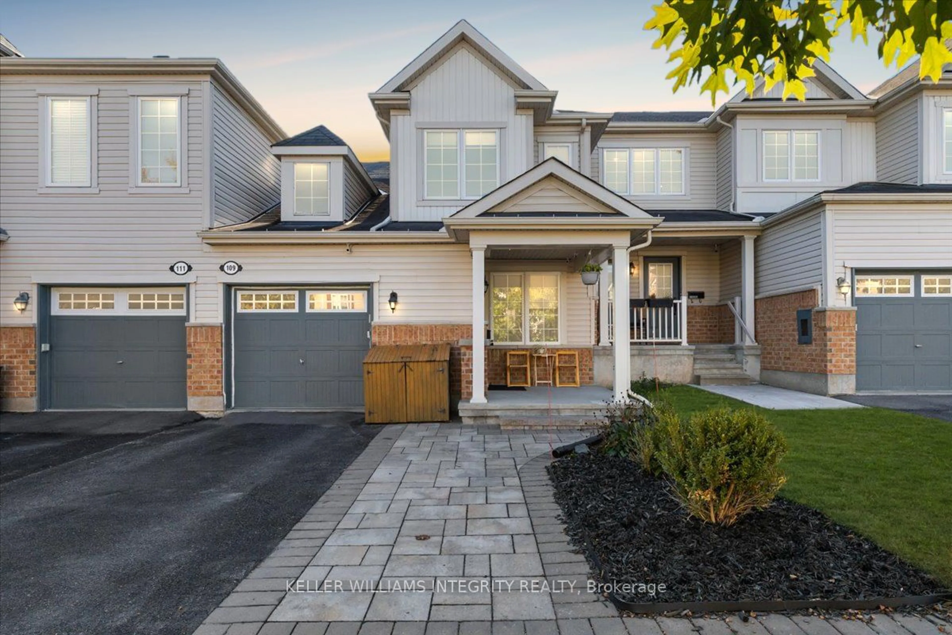 Home with brick exterior material, street for 109 Par-La-Ville Circ, Stittsville - Munster - Richmond Ontario K2S 0M3