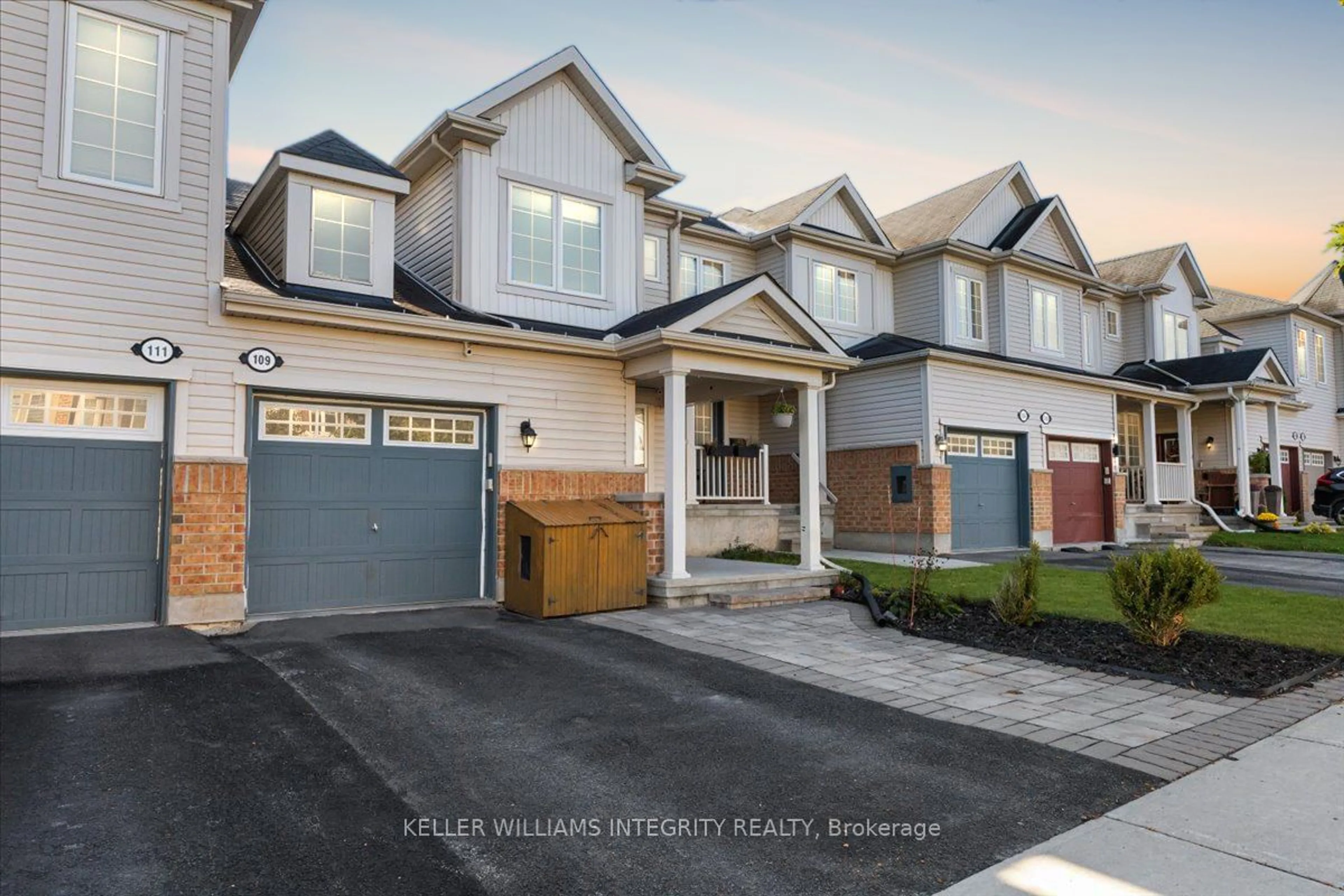 Home with brick exterior material, street for 109 Par-La-Ville Circ, Stittsville - Munster - Richmond Ontario K2S 0M3